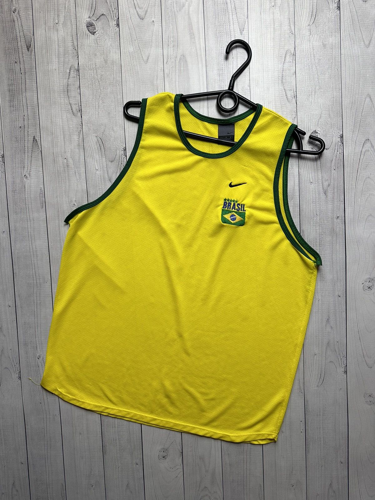 Vintage Brazil soccer tee logo size M Size US M / EU 48-50 / 2 - 1 Thumbnail
