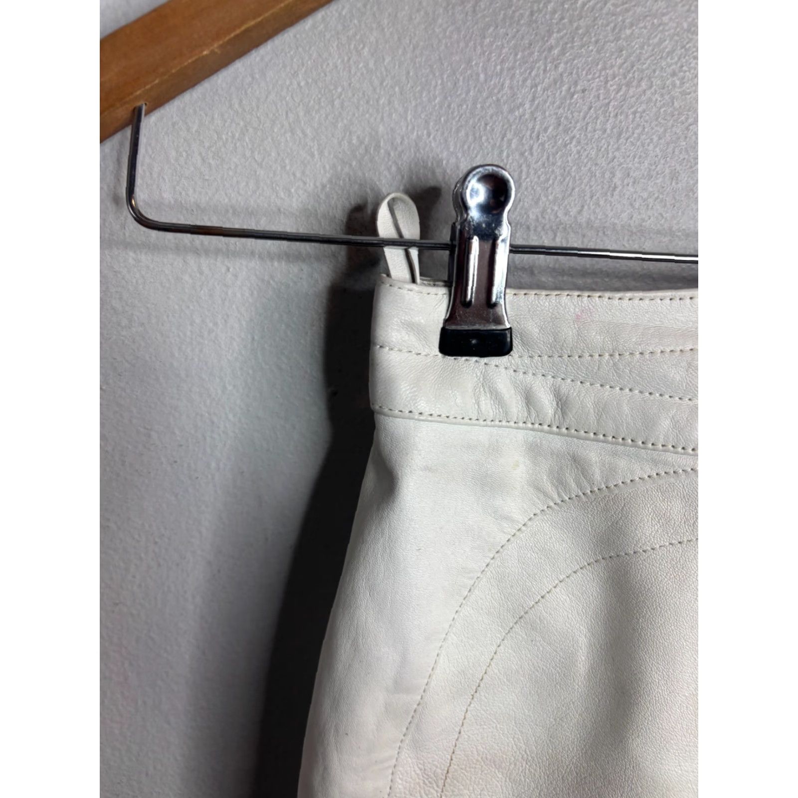 Vintage VINTAGE Jitrois Skirt White Leather Short Pencil 36 France Women Size 25" / US 0 / IT 36 - 5 Thumbnail