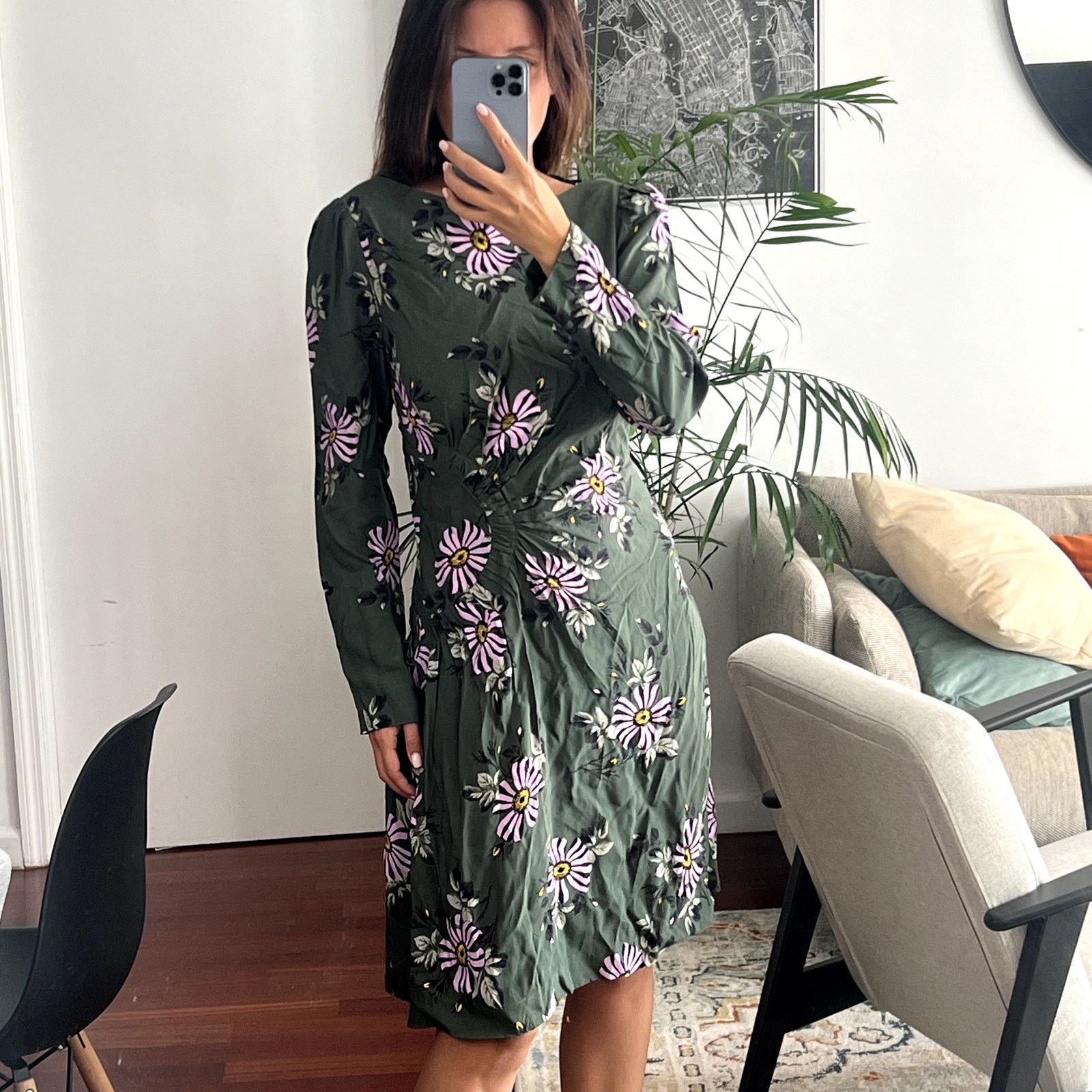 Lela Rose Lela Rose Ruched Bateau Neck Long Sleeve Dress in Sage 8 Size M / US 6-8 / IT 42-44 - 2 Thumbnail