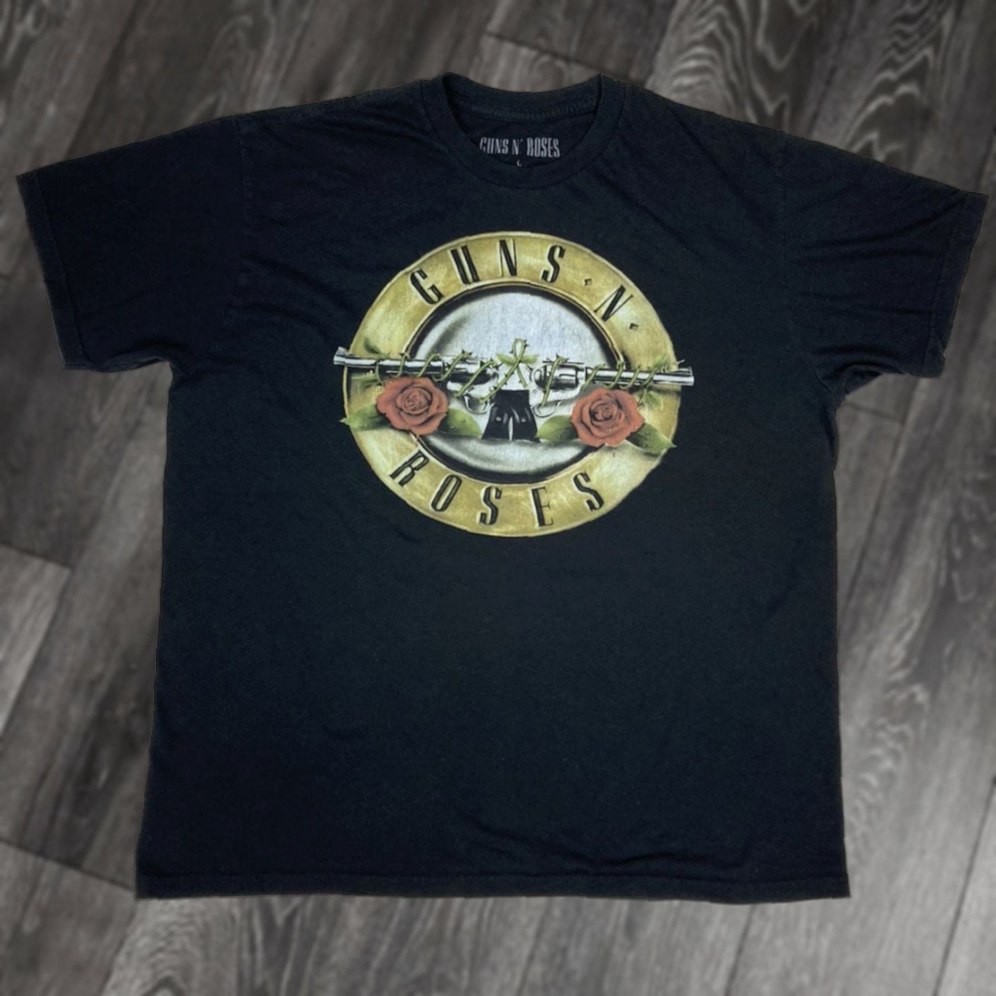 Vintage Guns N' Roses Logo Retro Graphic T-shirt Men Large Black Music Cotton Blend Shirt Size US L / EU 52-54 / 3 - 1 Thumbnail