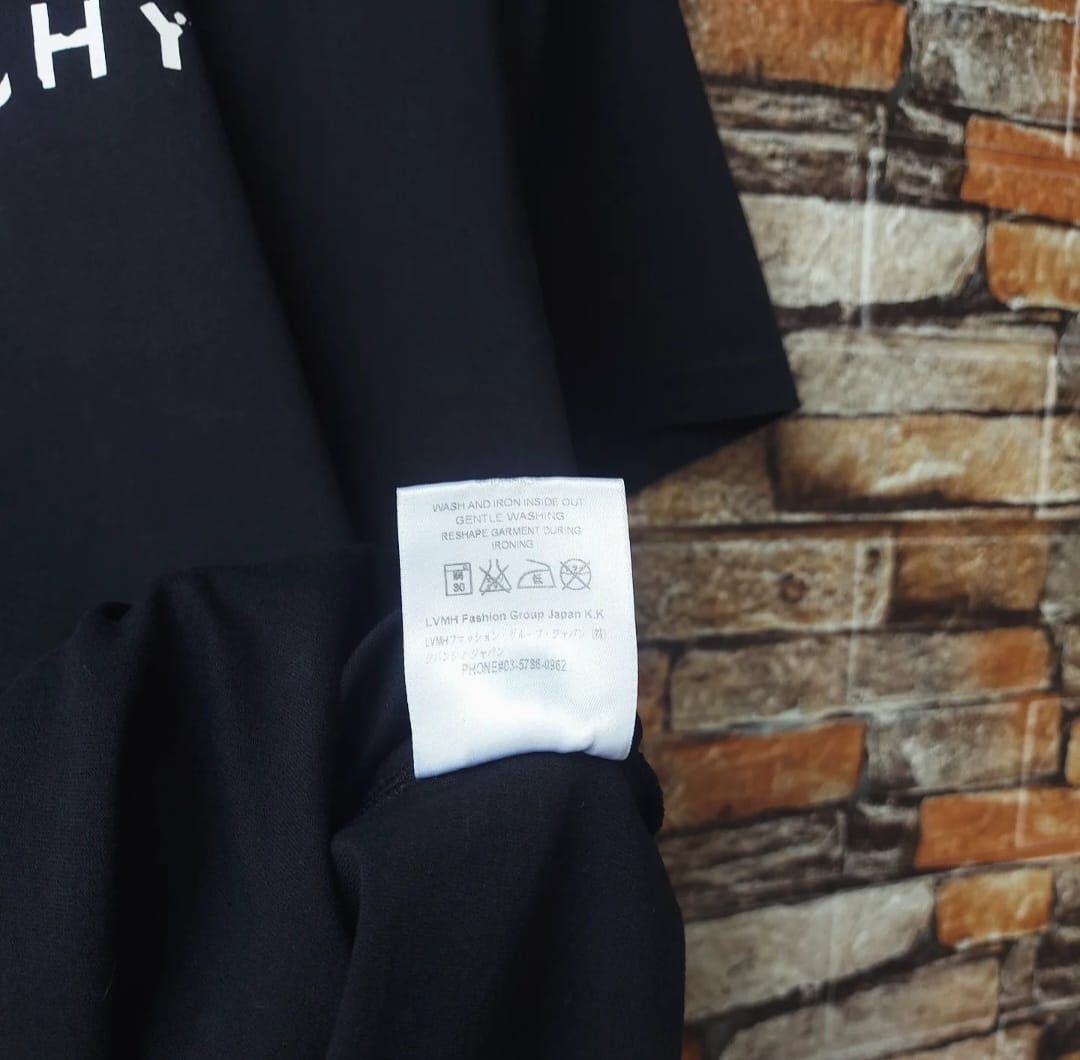 Givenchy GIVENCHY LOGO TSHIRT BLACK Size US XL / EU 56 / 4 - 10 Thumbnail