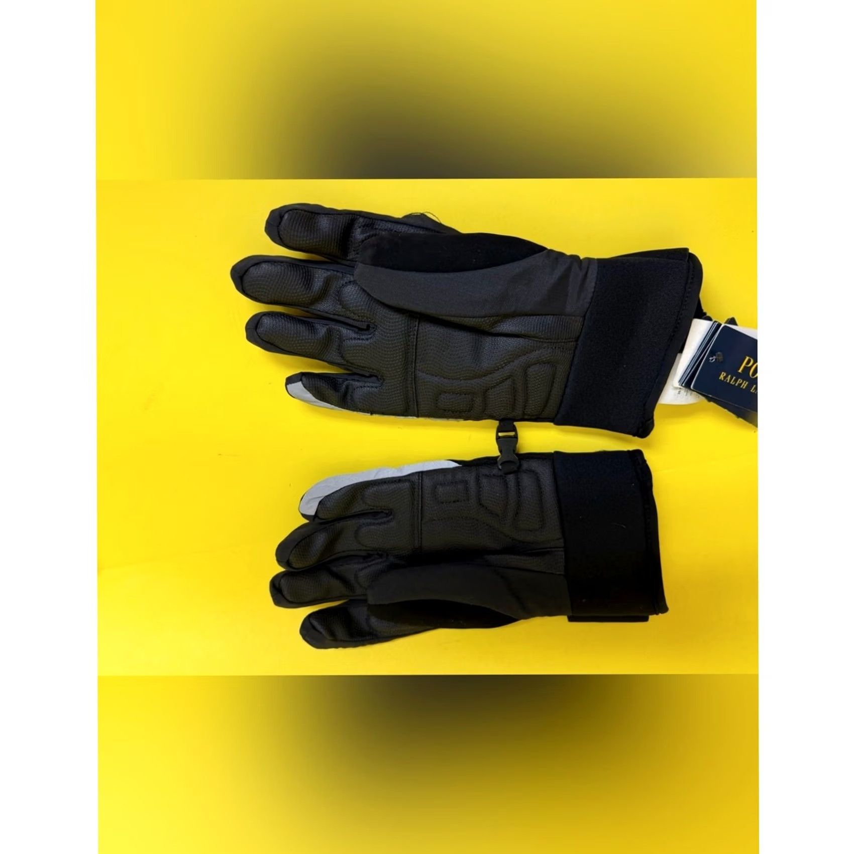 Polo Ralph Lauren Polo Ralph Lauren Touchscreen Compatible Winter Gloves Medium Black Size US M / EU 48-50 / 2 - 3 Thumbnail