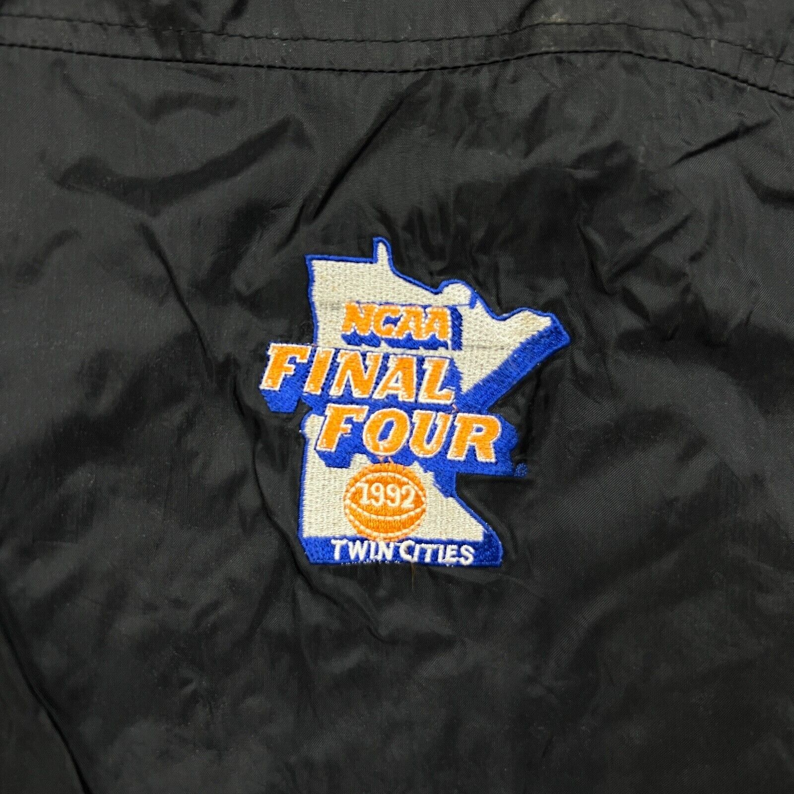 NCAA × Starter × Vintage VTG 1992 Starter NCAA Jacket Large Final Four Twin Cities Size US L / EU 52-54 / 3 - 3 Thumbnail