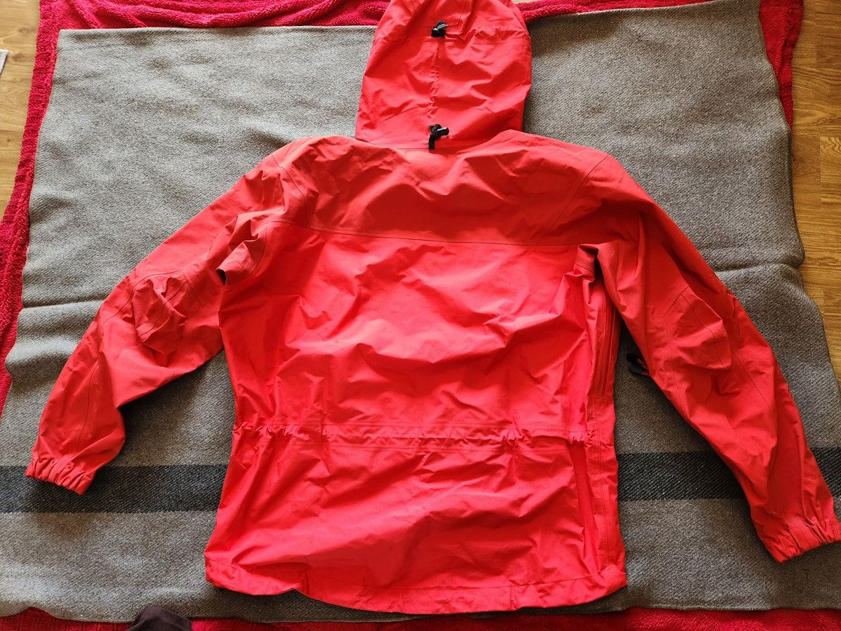 Arc'teryx Arc’teryx Alpha SV 1st Edition Gold Label 1999 Red Deadstock Size US XL / EU 56 / 4 - 7 Thumbnail