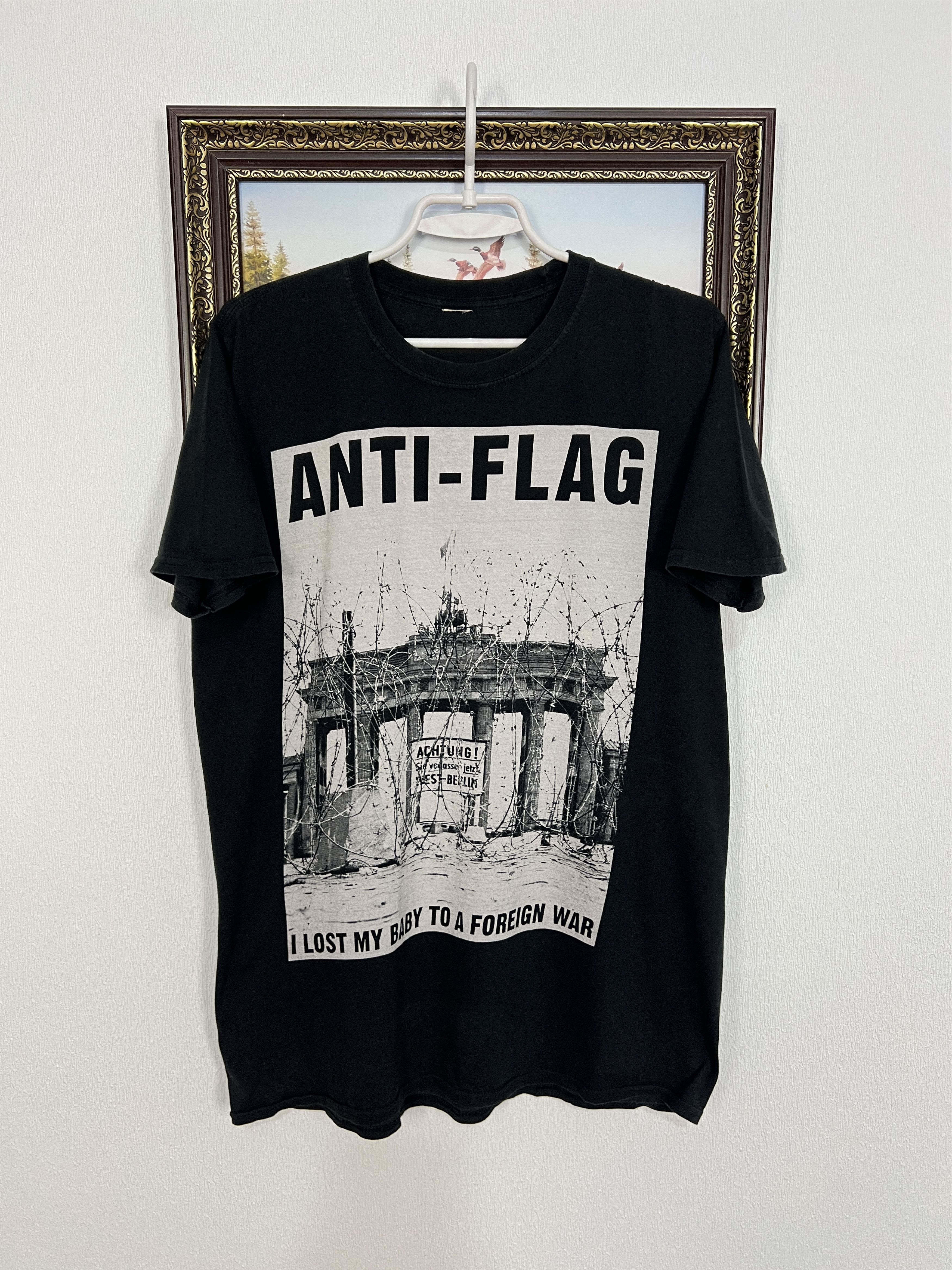 Vintage Anti Flag Tee Shirt Rare Foreign War Big Logo Hype Rare Size US M / EU 48-50 / 2 - 1 Thumbnail