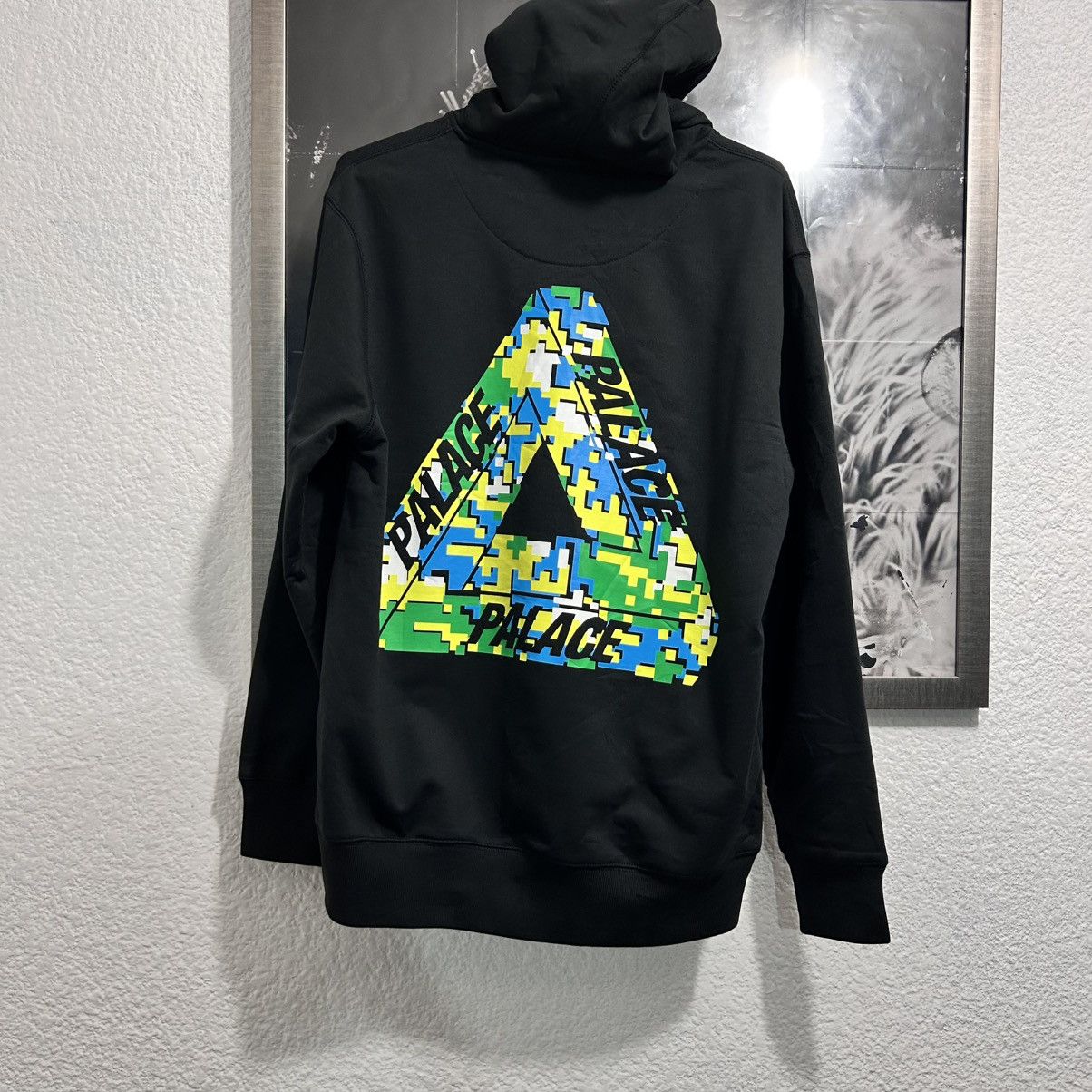 PALACE NIKE TRI SWOOSH HOOD Palace x Nike Tri Swoosh T-Shirt Black