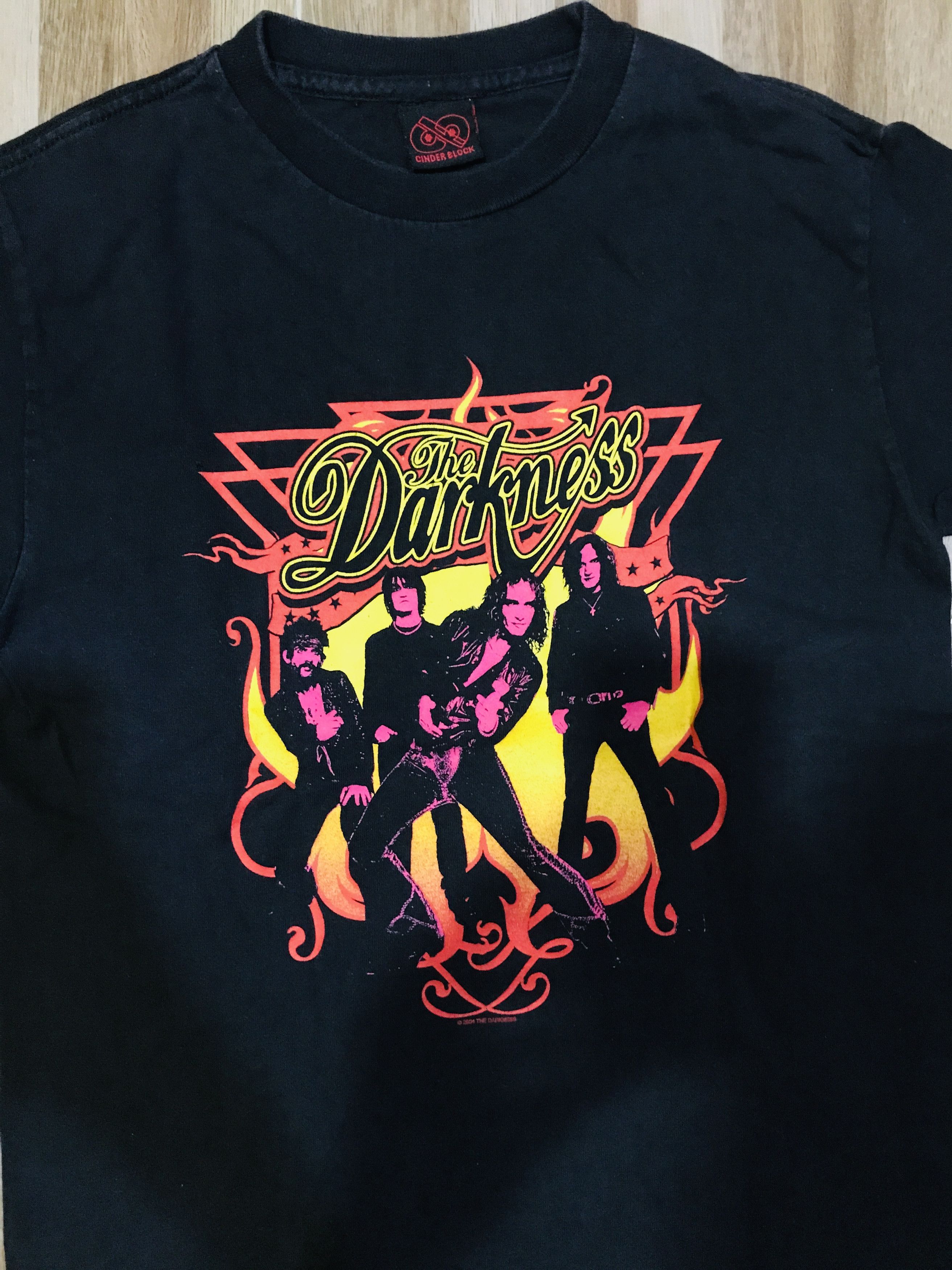 Band Tees Vintage Y2K The Darkness Women Band T Shirt 2004 Small Size S / US 4 / IT 40 - 2 Thumbnail