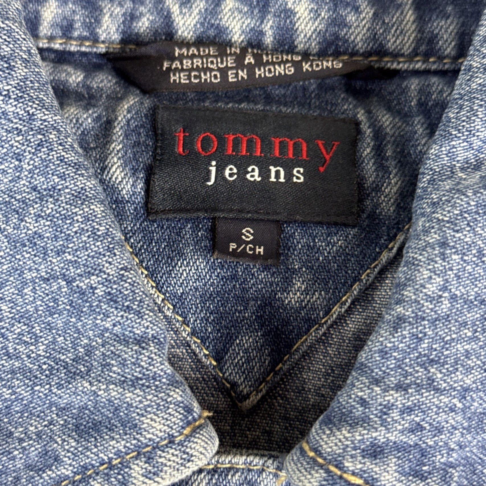 Tommy Hilfiger TOMMY HILFIGER Blue Denim Cropped Trucker Jacket Women's Size S Size 28" / US 6 / IT 42 - 2 Thumbnail