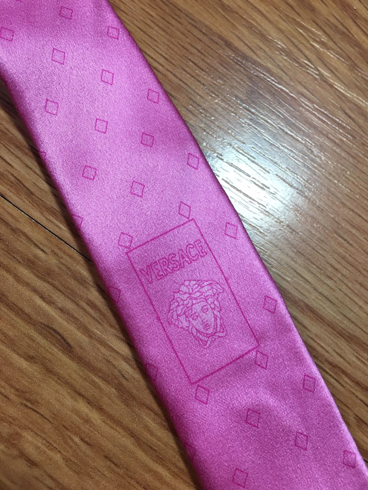 Versace GIANNI VERSACE Dark Pink Medusa Silk Mens Italy Tie Vintage Size ONE SIZE - 6 Thumbnail