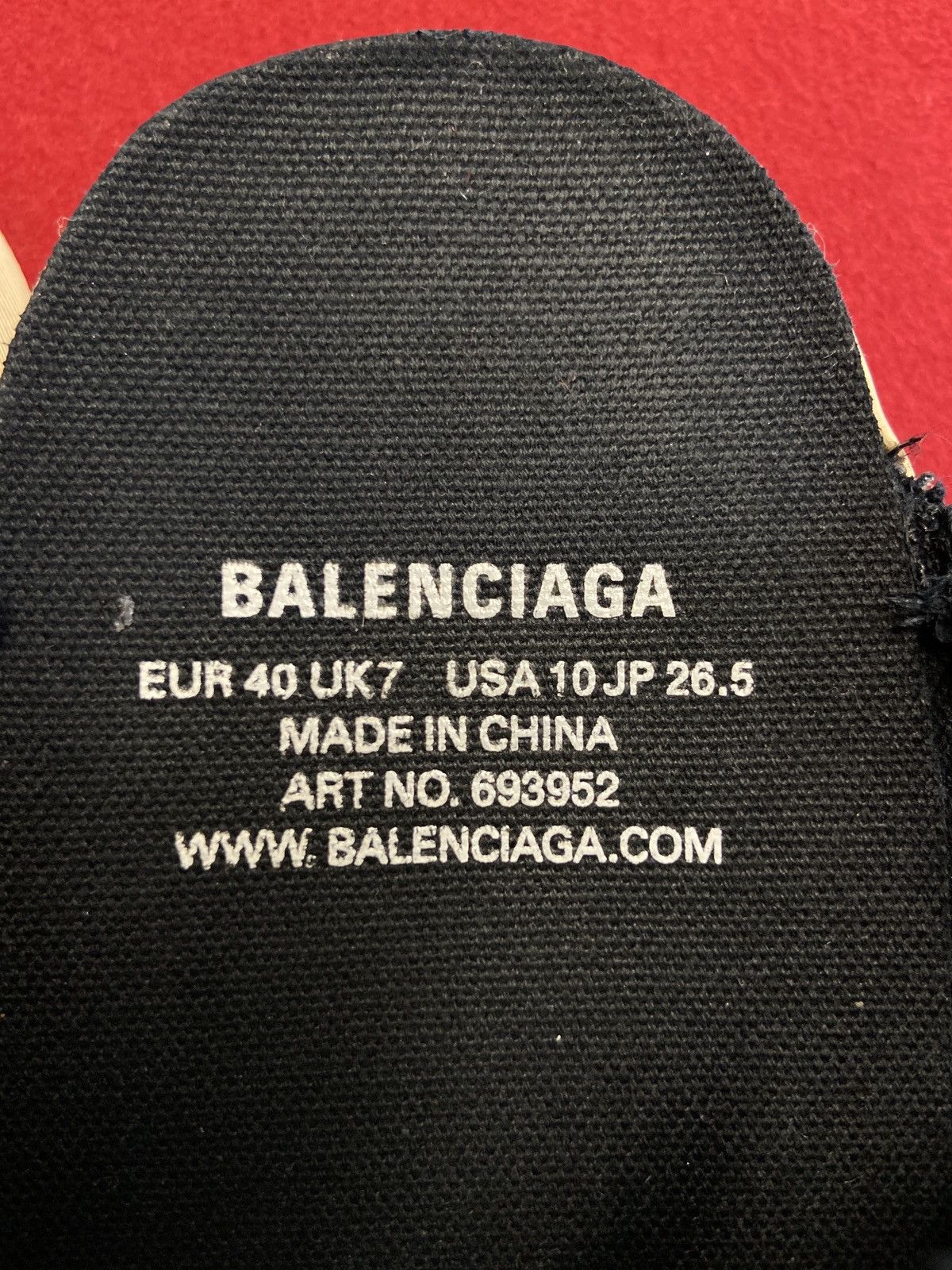 Balenciaga Balenciaga Distressed Paris Sneaker Size US 7 / EU 40 - 6 Thumbnail