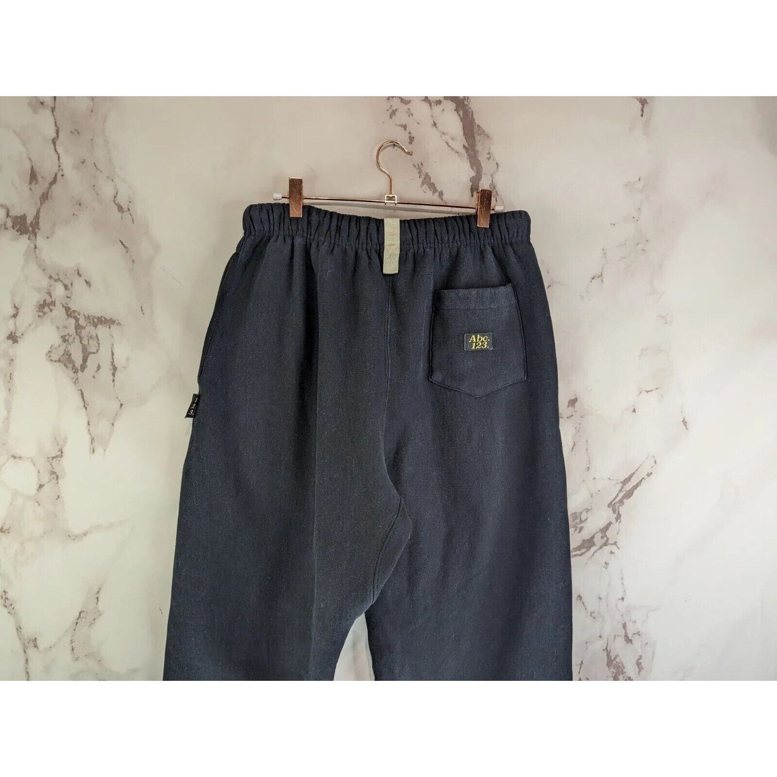Advisory Board Crystals Advisory Board Crystals Sweatpants Men XL Black ABC Revolve Size US 38 / EU 54 - 7 Thumbnail