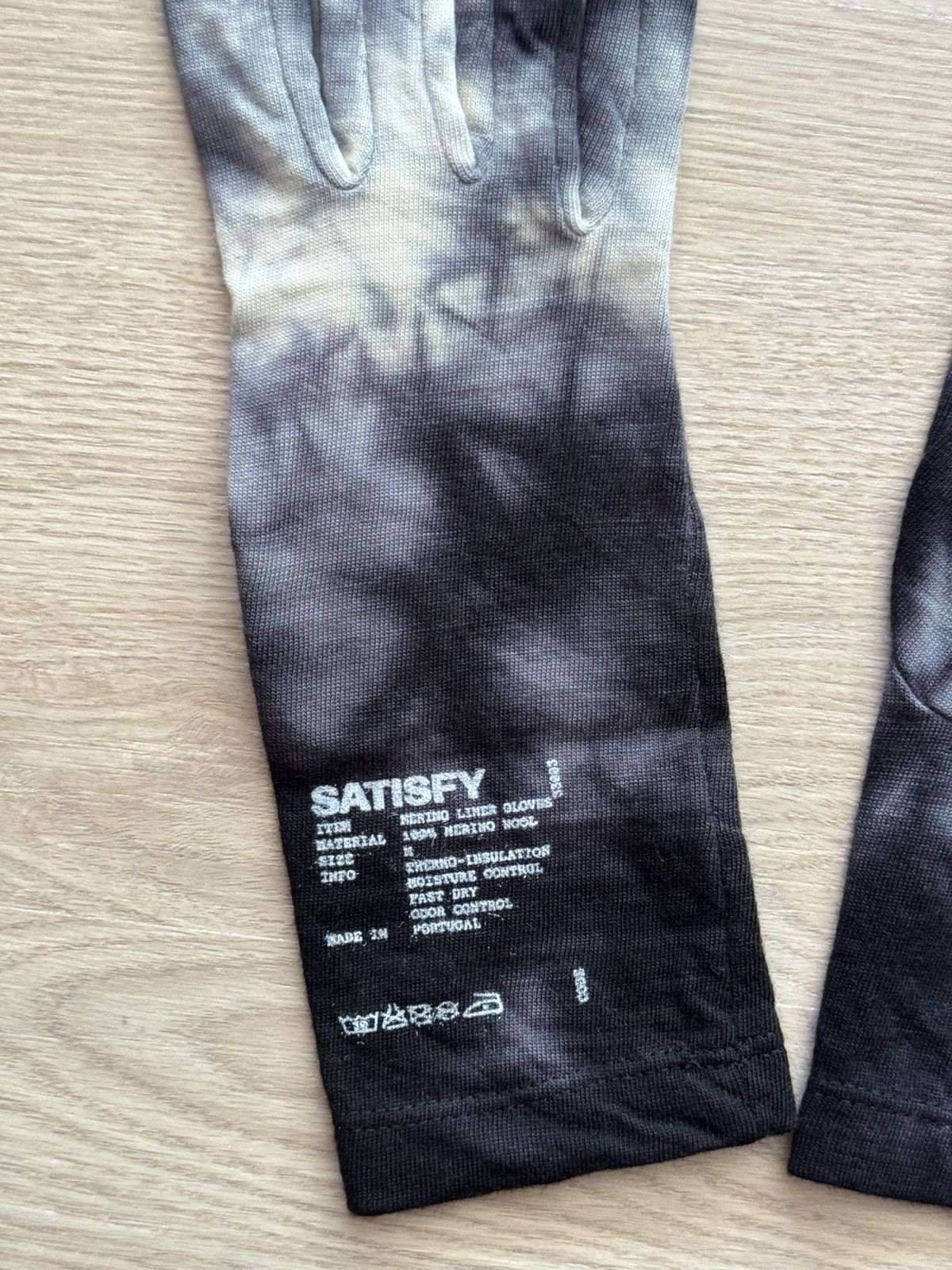 Satisfy Satisfy Running Cloudmerino Liner Wool Tie Dye Gloves Size ONE SIZE - 2 Thumbnail