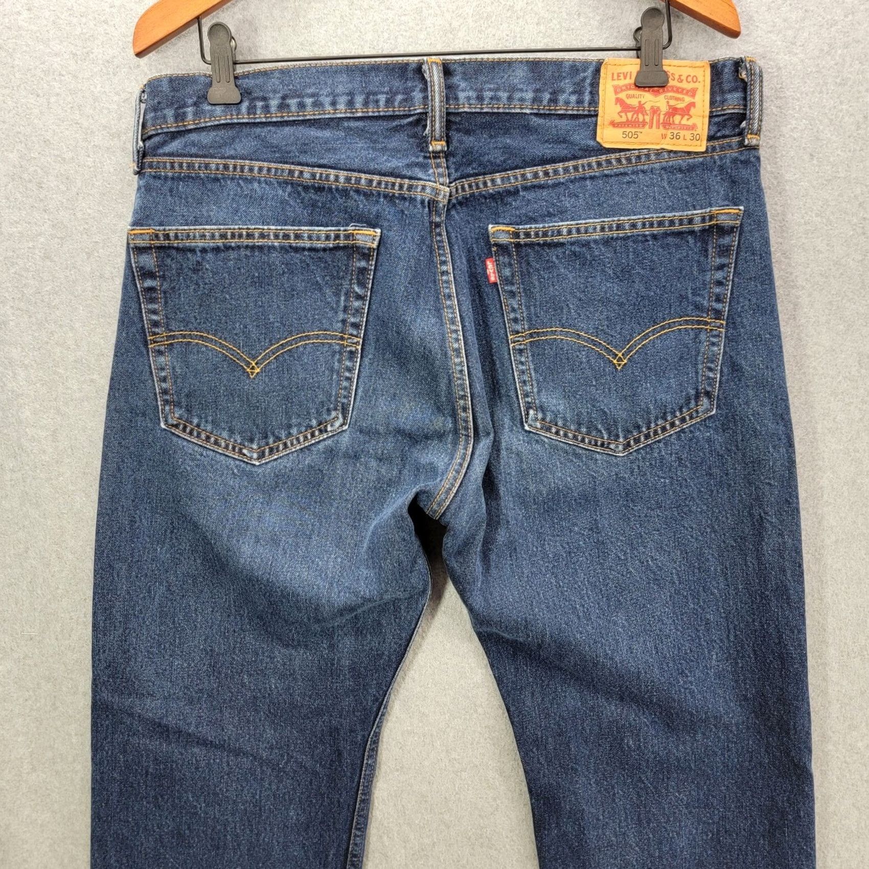 Levi's Levi's Jeans Mens 36 x 30 505 Blue Classic Straight Fit Denim Cotton Pants Size US 36 / EU 52 - 6 Thumbnail