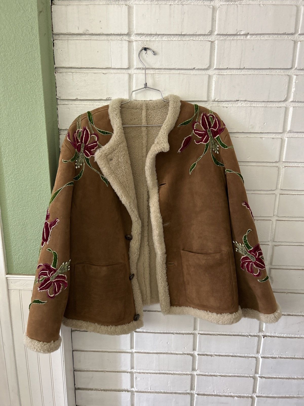 Gucci Gucci Embroidered Shearling Jacket (sz48) Size US M / EU 48-50 / 2 - 1 Thumbnail