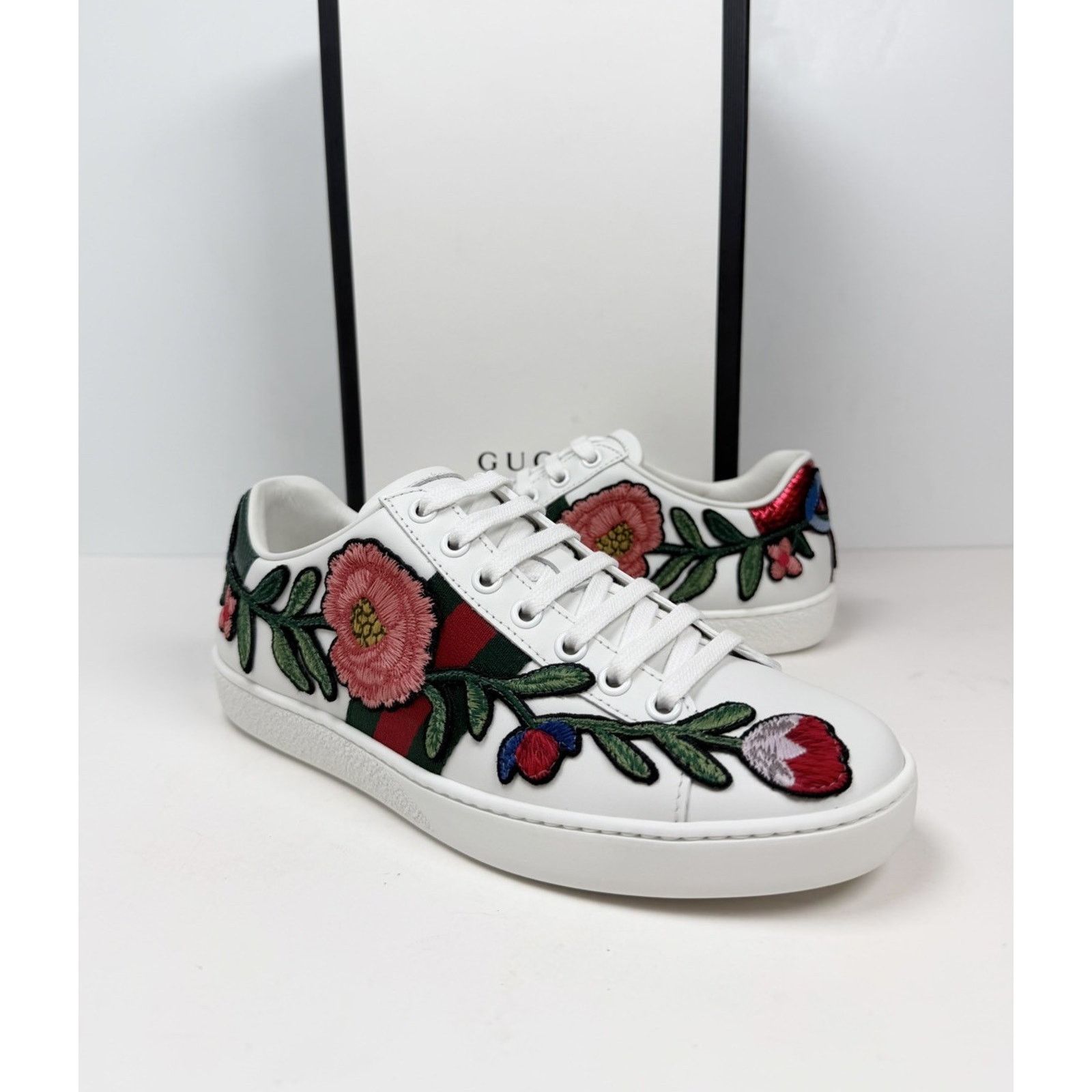 Gucci Size 36EU/6W - Gucci Ace Embroidered Floral NEW Size US 6 / IT 36 - 2 Thumbnail