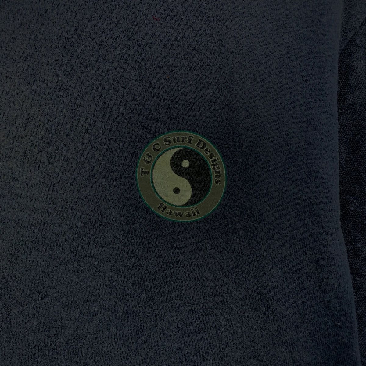 Vintage Vintage 90’ T&C SURF DESIGNS Hawaii Ying Yang Tee Shirt Size US M / EU 48-50 / 2 - 2 Thumbnail