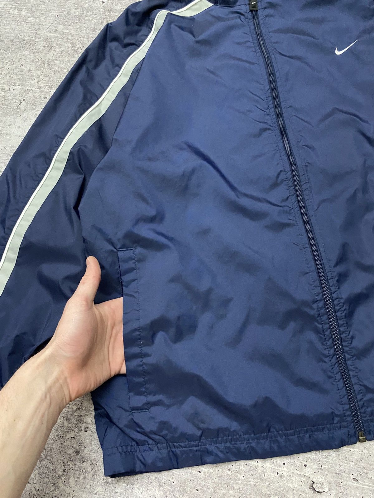 Nike × Vintage 90’s Vintage Nylon Stripe Jacket Size US L / EU 52-54 / 3 - 11 Thumbnail