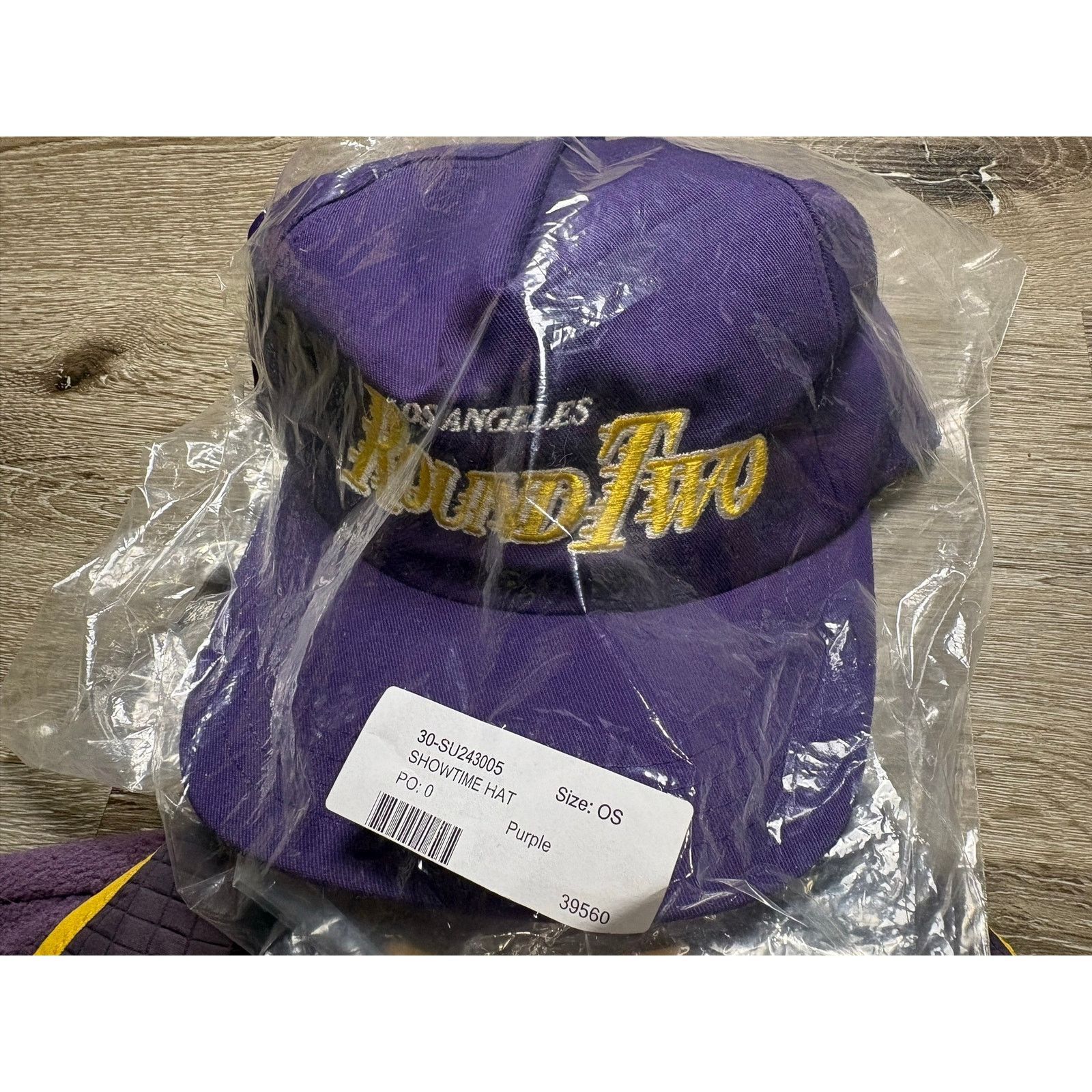 Round Two NWT Round Two Exclusive Fleece Zip-Up & Hat Bundle - XL Size US XL / EU 56 / 4 - 4 Thumbnail