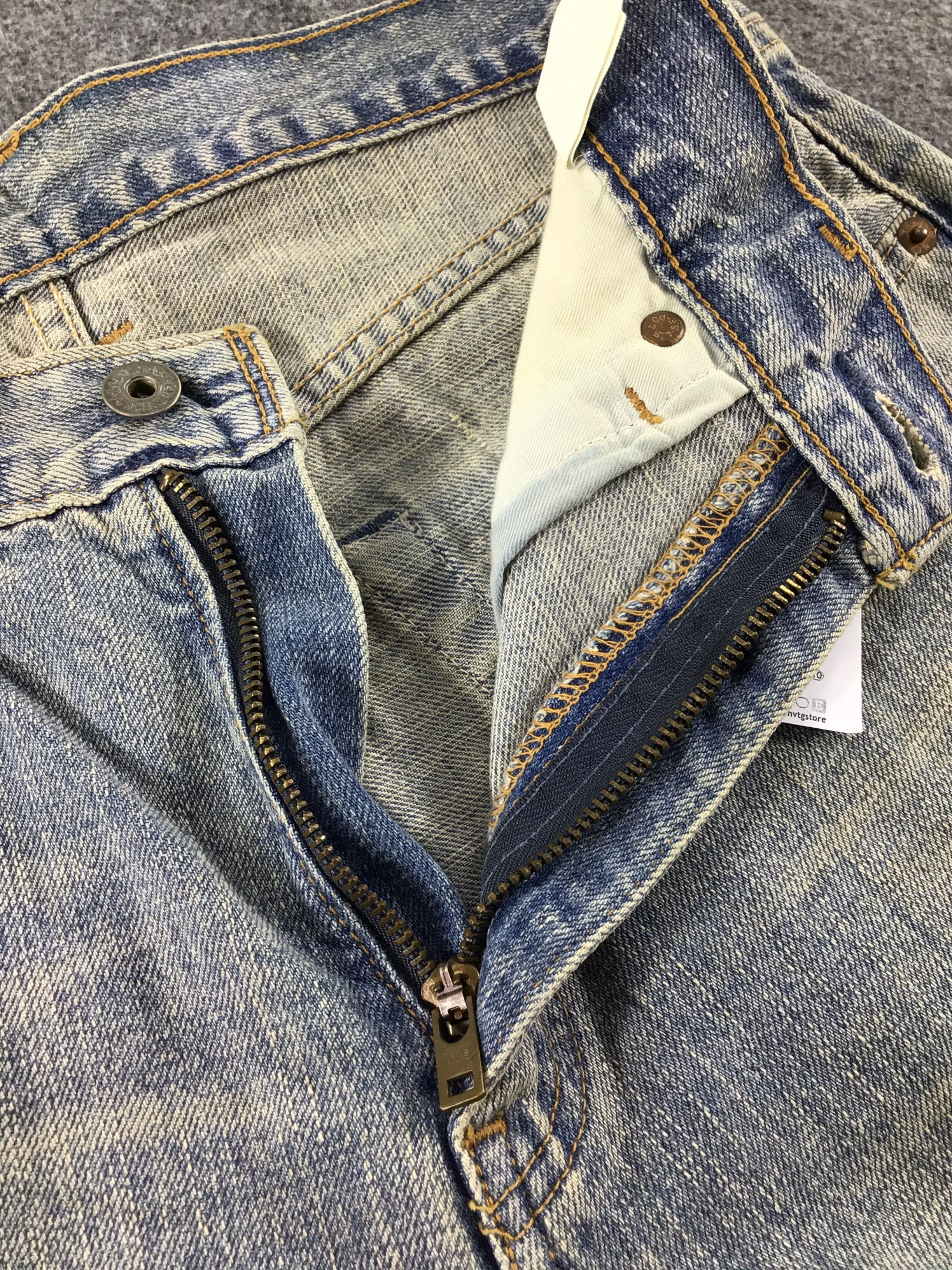 Levi's Vintage Levis 502 Jeans Rusty Medium Wash Denim KJ072 Size US 31 - 7 Thumbnail
