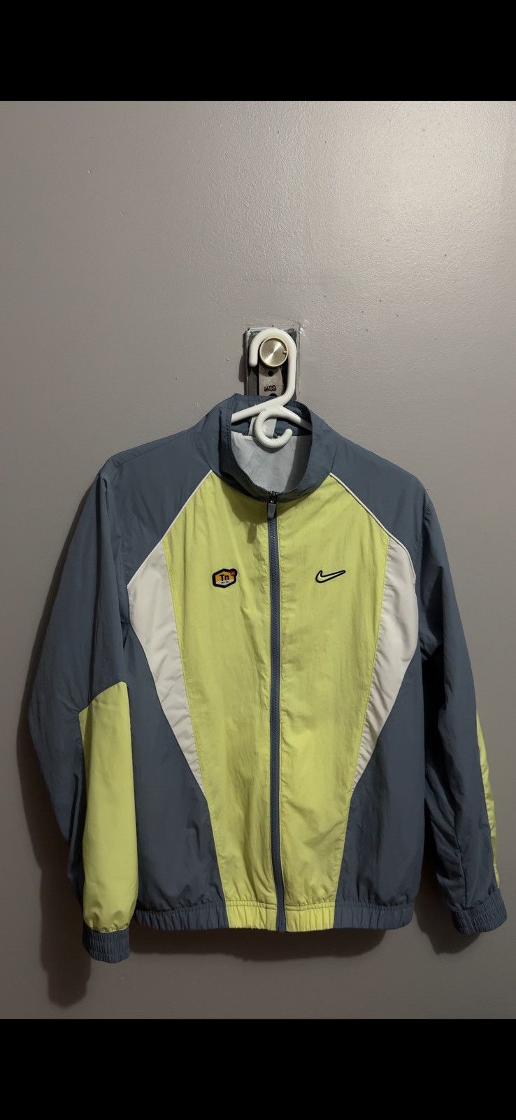 Nike Nike TN Windrunner Track Jacket (Grey / Volt / White) Size US S / EU 44-46 / 1 - 1 Thumbnail