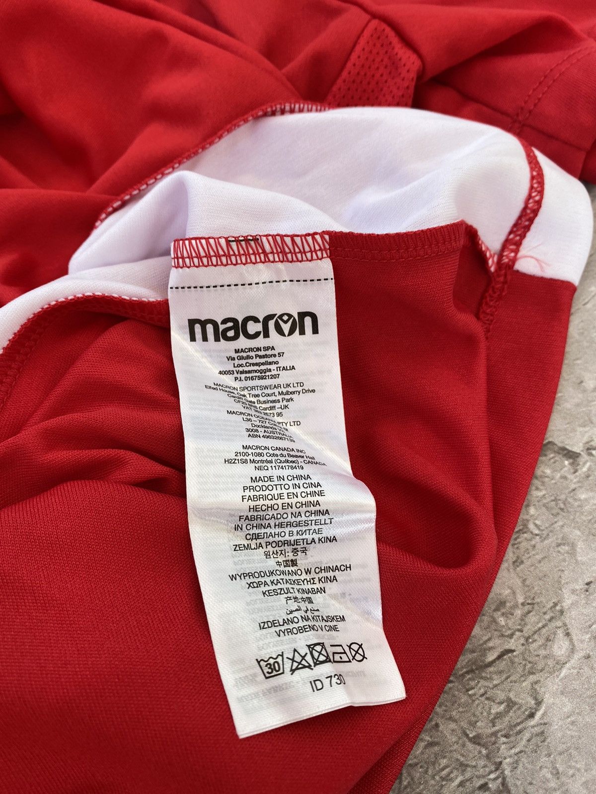 Macron Rare FC Thun Macron Soccer Football Suit Jersey & Shorts Y2K Size US M / EU 48-50 / 2 - 18 Thumbnail