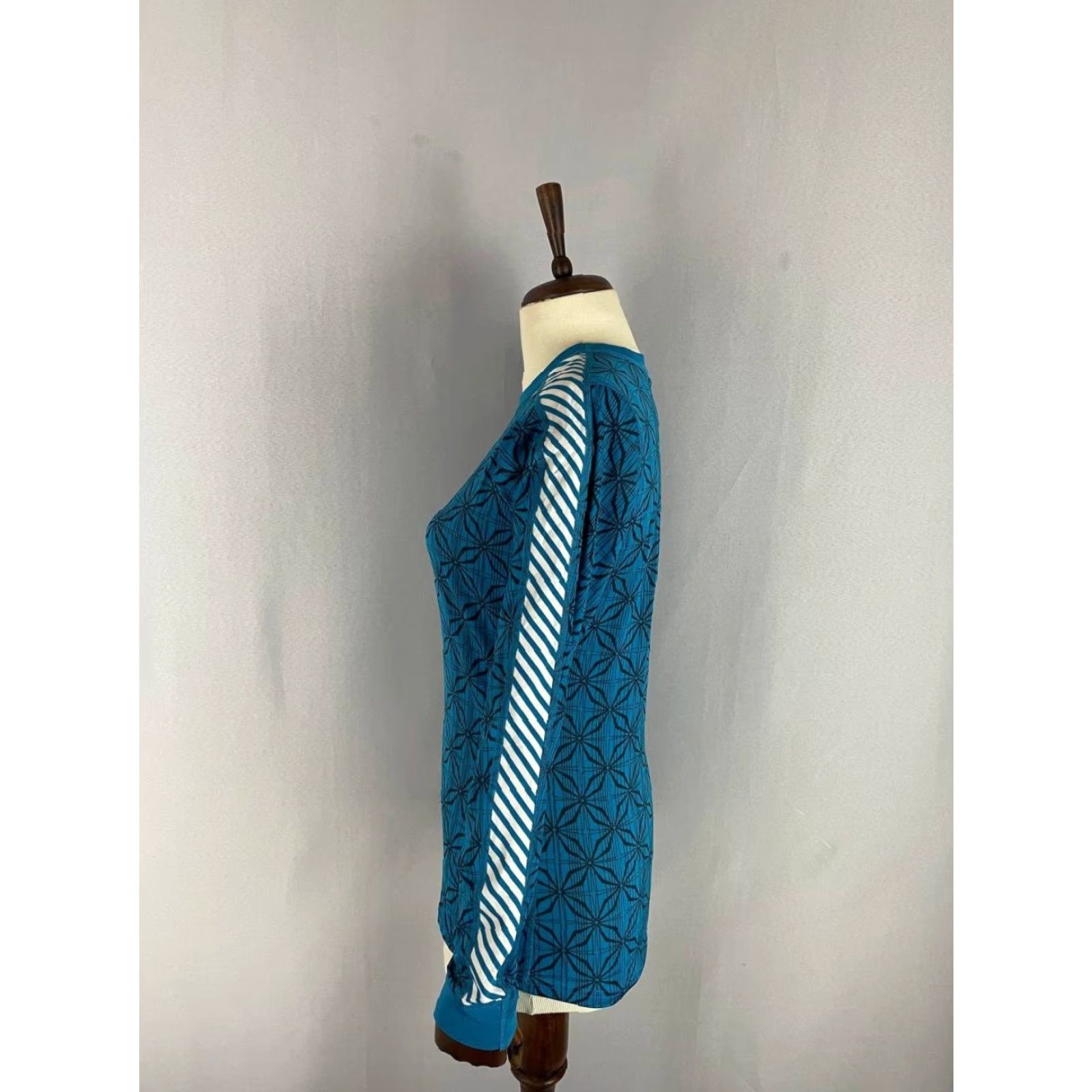 Helly Hansen Helly Hansen Womens Fleece Sweatshirt Geometric Pattern Blue Crew Neck L Regular Adults Menus?? Size L / US 10 / IT 46 - 5 Thumbnail