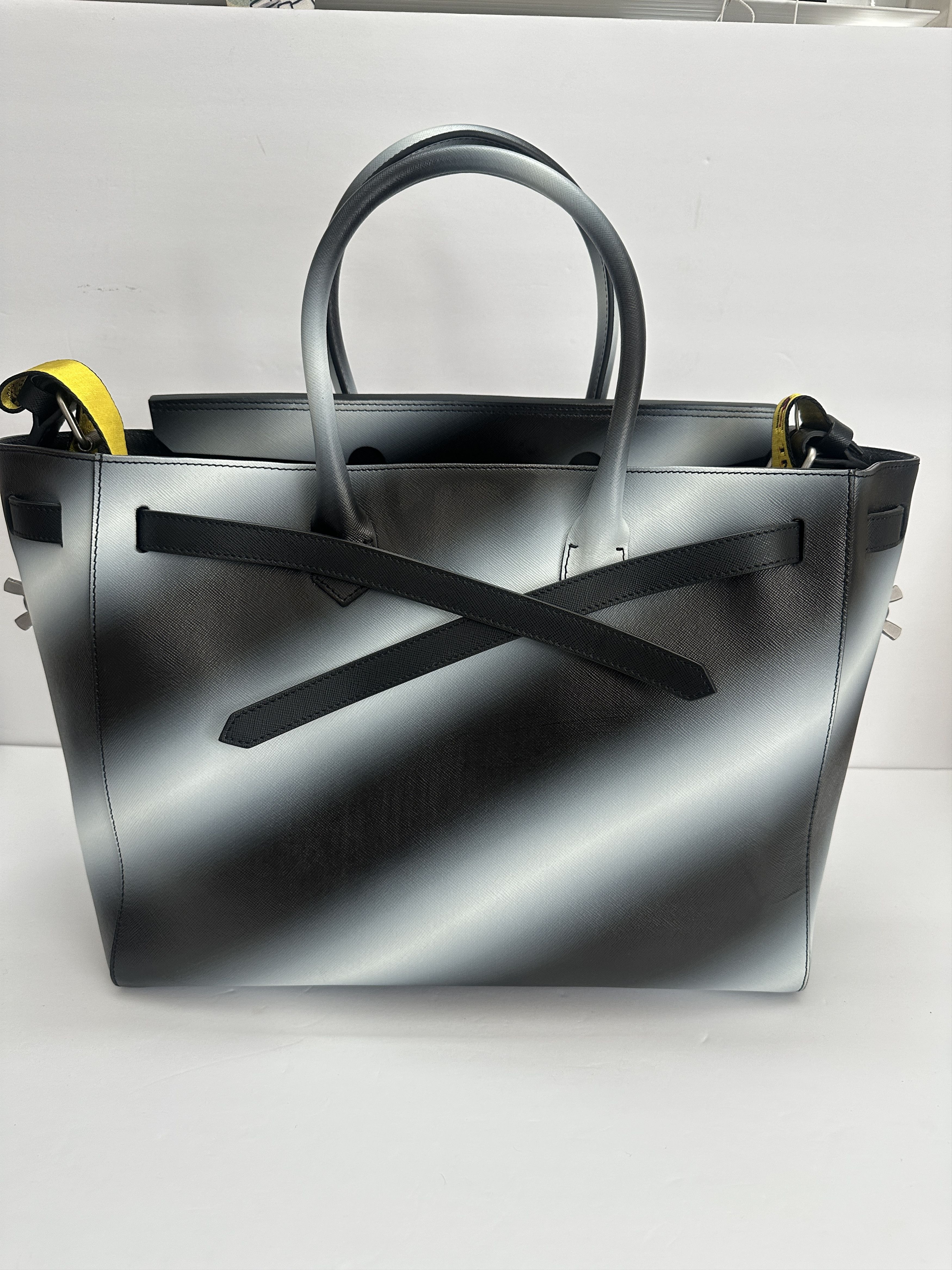 Off-White OFF-WHITE & Virgil Abloh Hand Held XL Tote Bag Size ONE SIZE - 3 Thumbnail
