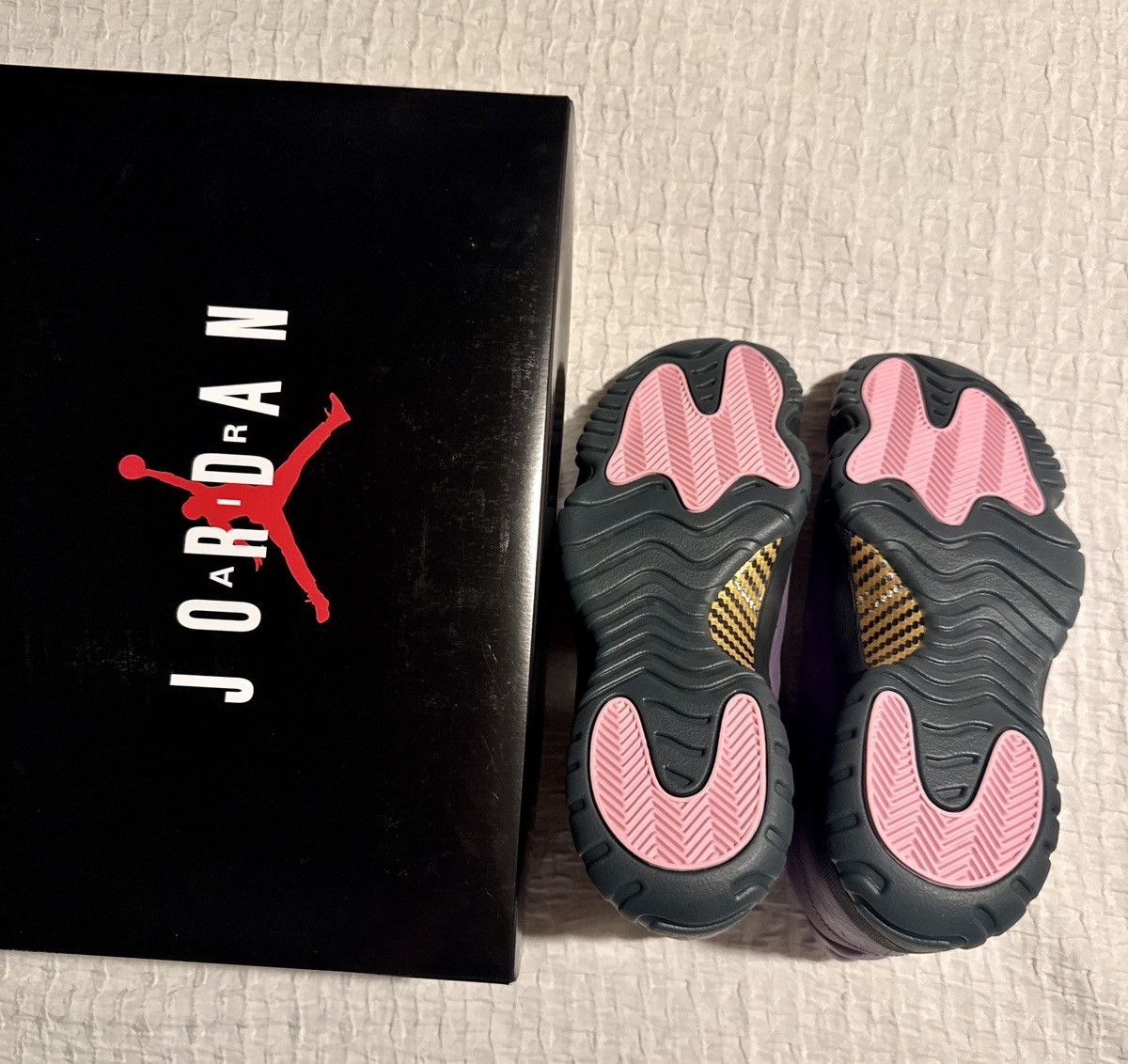 Jordan Brand Air Jordan 11 Retro *LIMITED* Size US 8 / EU 41 - 5 Thumbnail