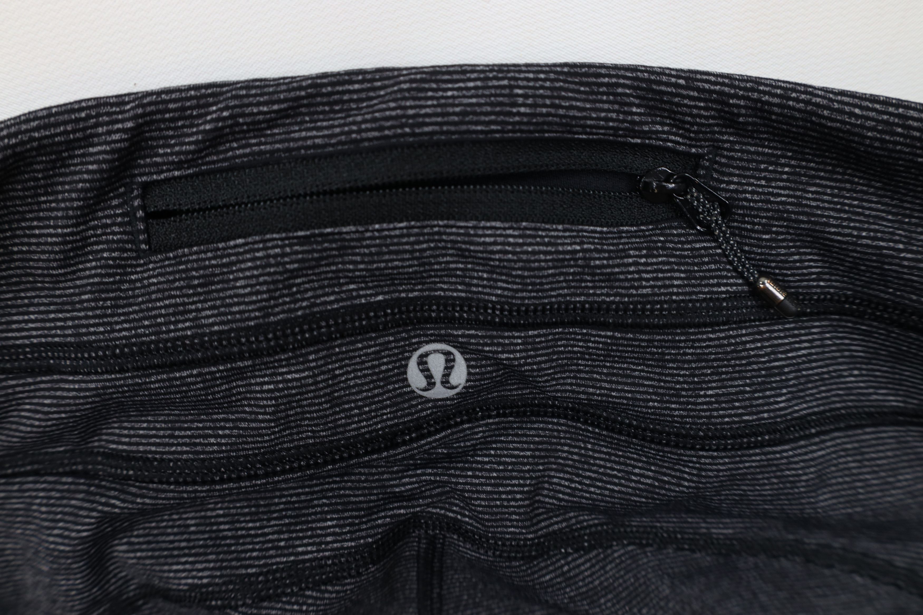 Lululemon Lululemon Under Tuxedo Striped Cropped Tights Yoga Pants Size 30" / US 8 / IT 44 - 7 Thumbnail