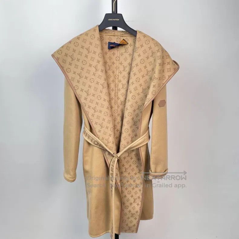 Louis Vuitton Louis Vuitton Old flower full print logo bathrobe coat Size XS / US 0-2 / IT 36-38 - 1 Thumbnail