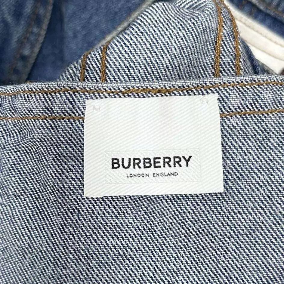 Burberry Burberry Deer Pocket Denim Jacket 99 New UK6 Size XS / US 0-2 / IT 36-38 - 5 Thumbnail