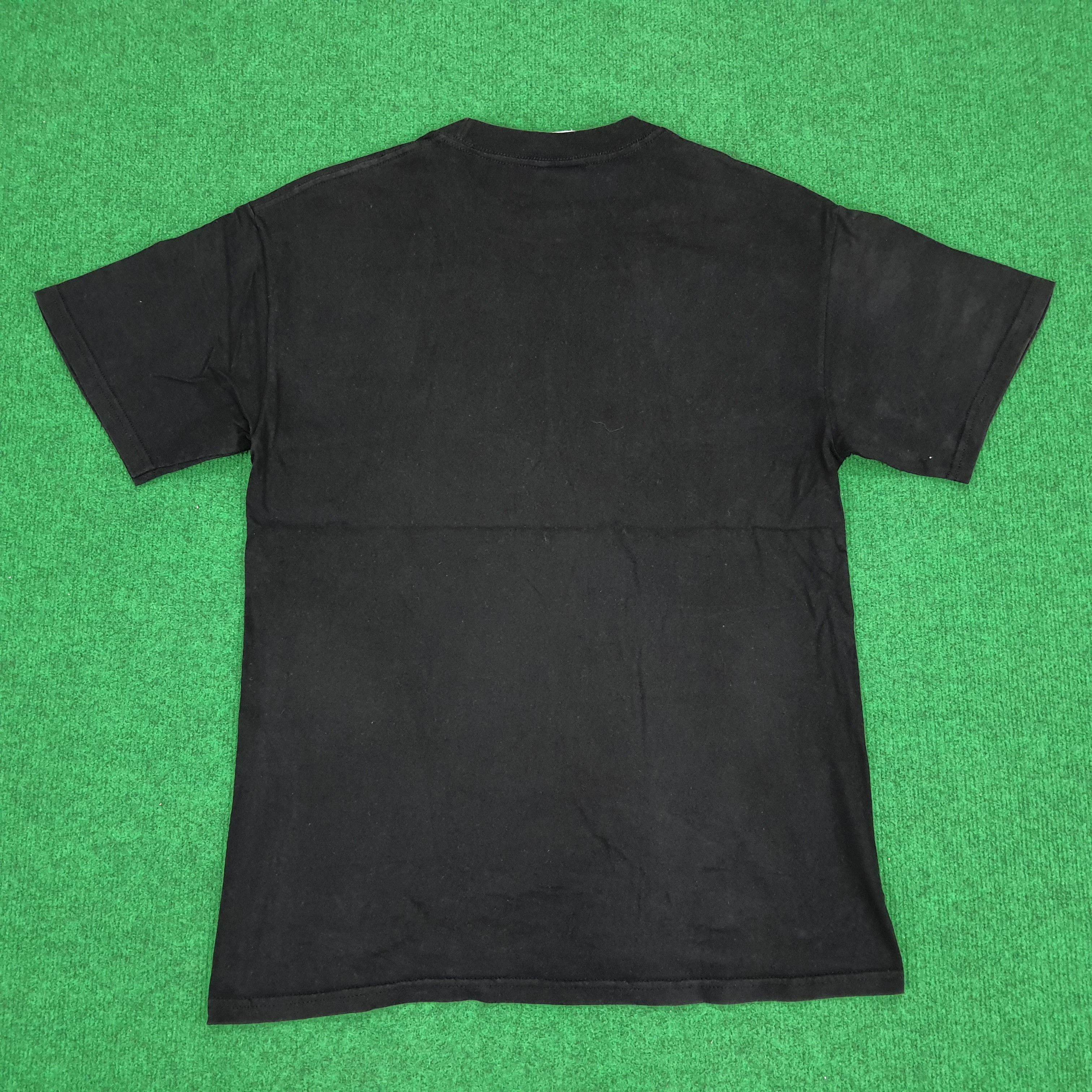 Other Vintage The Chronicles of Riddick 2004 Movie T-shirt Size US M / EU 48-50 / 2 - 4 Thumbnail