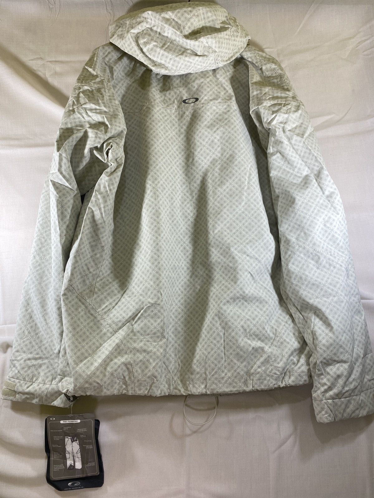 Oakley the ultimate snowboard jacket Size US L / EU 52-54 / 3 - 2 Thumbnail