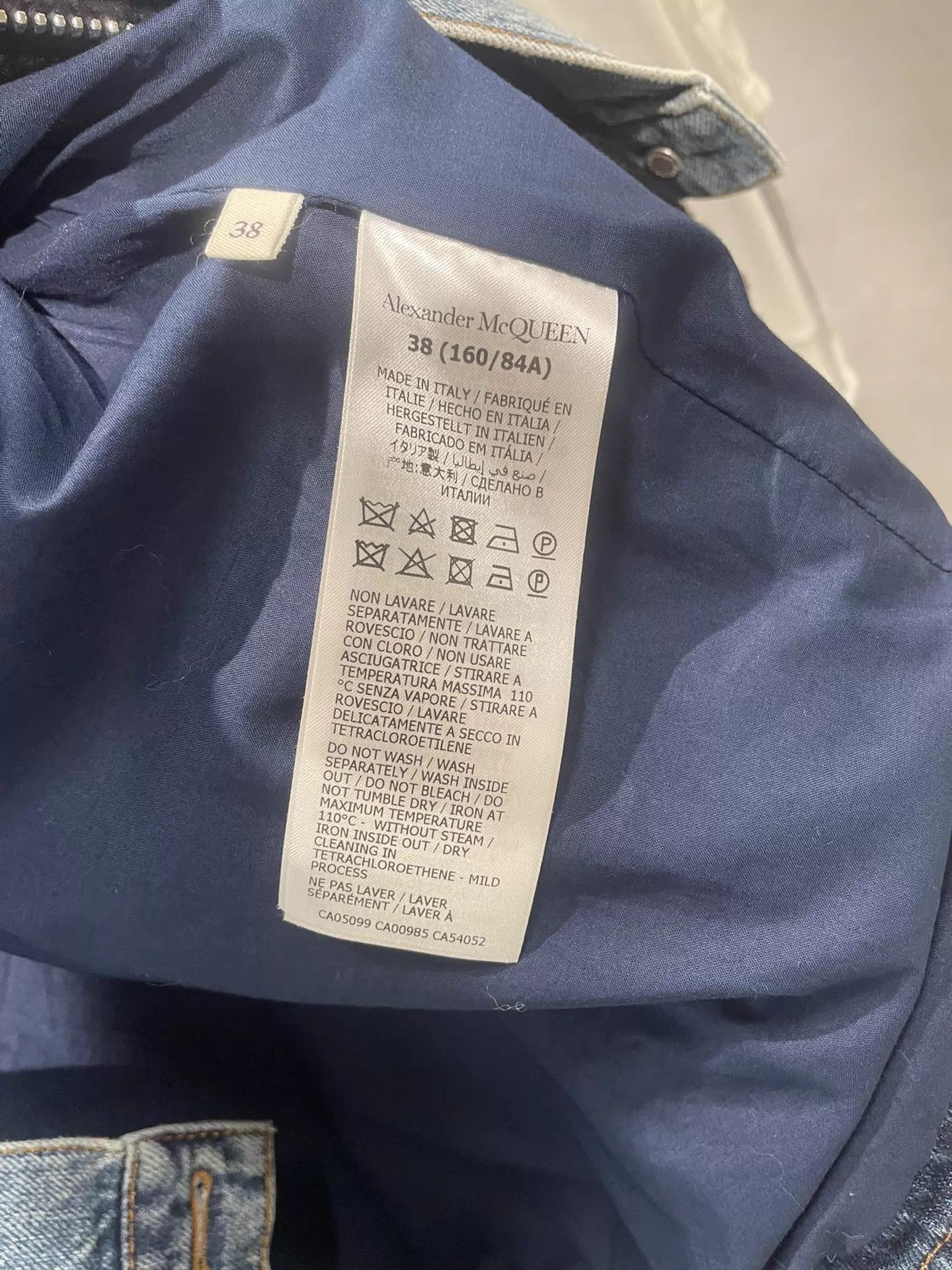 Alexander McQueen Alexander McQueen Denim & Knit Statement Jacket 38 VGC Size XS / US 0-2 / IT 36-38 - 5 Thumbnail
