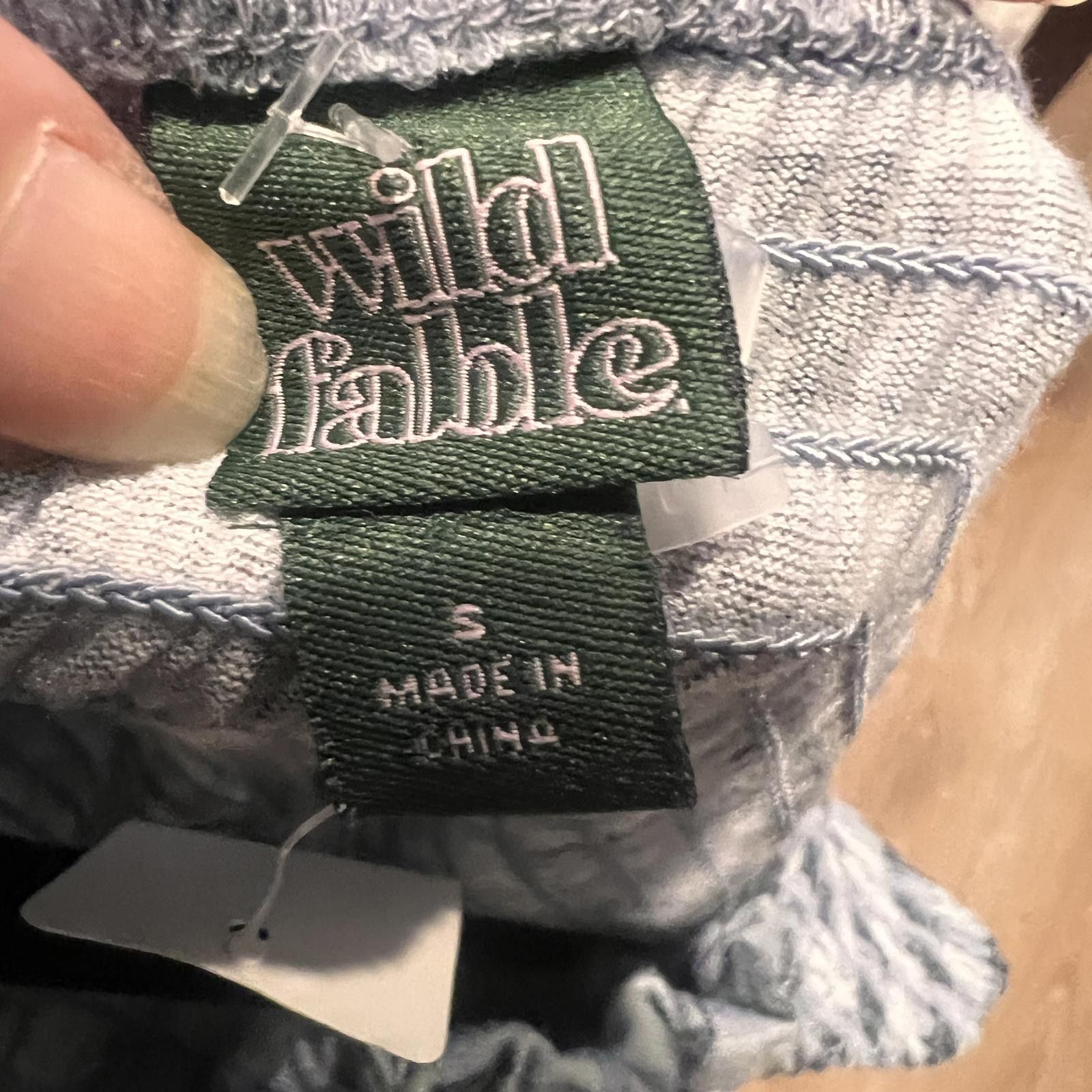 Other Wild Fable Women's Long Sleeve Smocked Crop Top - Size Small Size S / US 4 / IT 40 - 3 Thumbnail