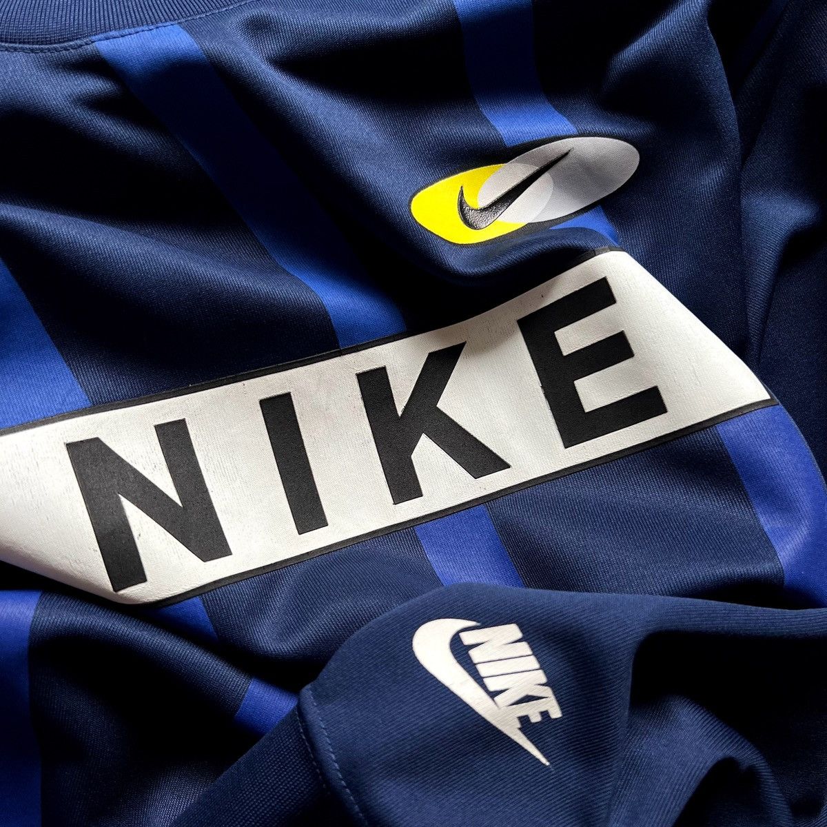 Nike Nike Mens Big Logo Long Sleeve Track Sweatshirt Retro Design Size US M / EU 48-50 / 2 - 4 Thumbnail