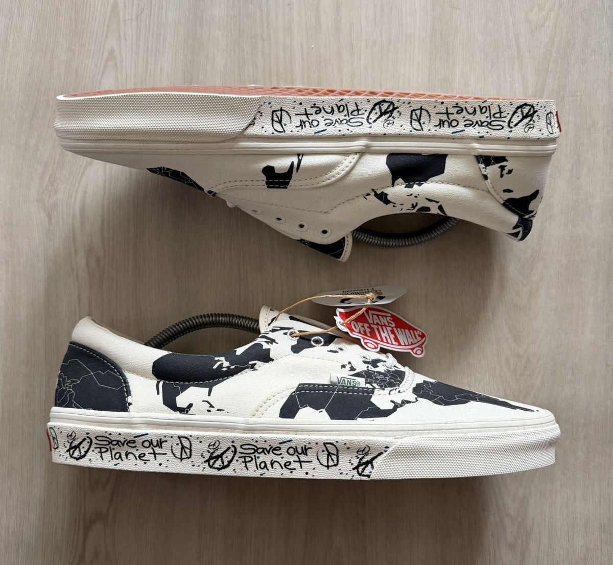Vans Vans UA Era “Save Our Planet” Sneaker White/Black - Sz 11.5 Size US 11.5 / EU 44-45 - 1 Thumbnail