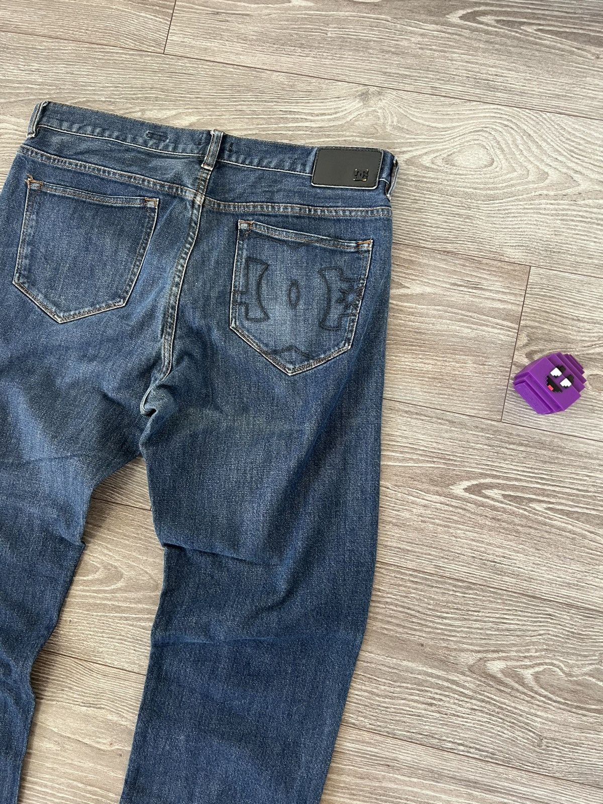 DC Vintage Dc Shoes Big Logo Loose Fit Y2K Opium Selvage Jeans Size US 34 / EU 50 - 3 Thumbnail