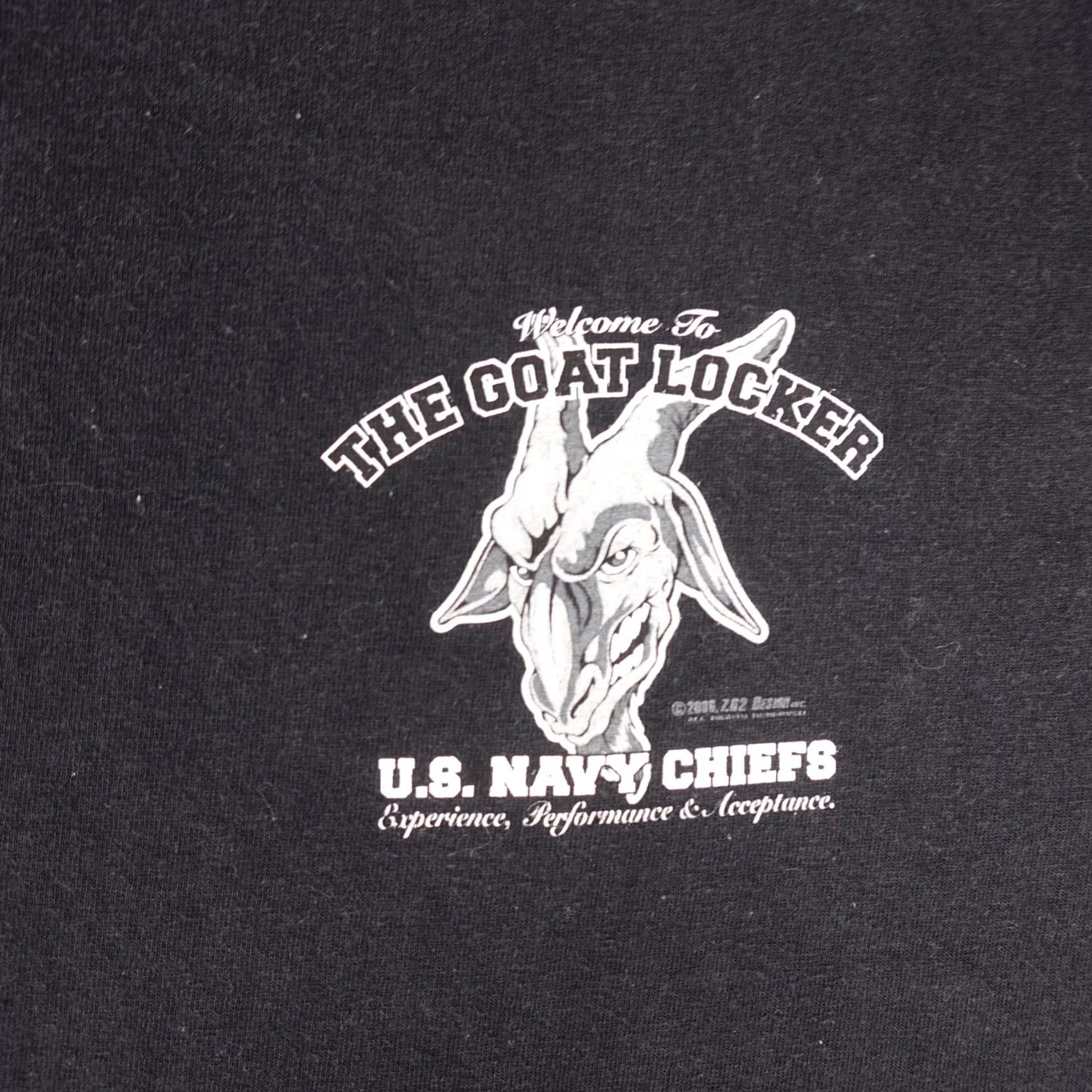 Vintage VINTAGE US Navy Chiefs Shirt Mens Large Goat Locker Military Graphic 2006 Tee Size US L / EU 52-54 / 3 - 4 Thumbnail