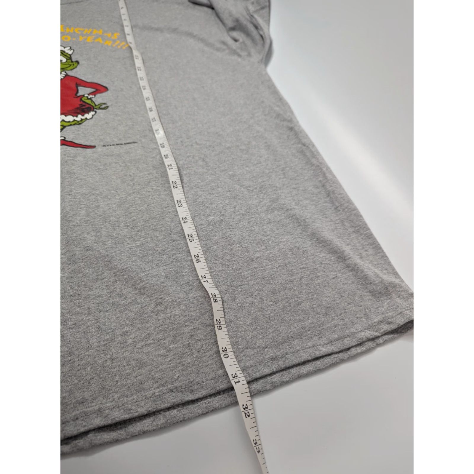 J Brand VINTAGE Dr. Seuss Brand The Grinch Merry Grinchmas Happy Who-Year T-Shirt Gray XL Mens Short Sleeve Crew Neck Cotton Jersey Christmas 90s 2000s Size US XL / EU 56 / 4 - 4 Thumbnail