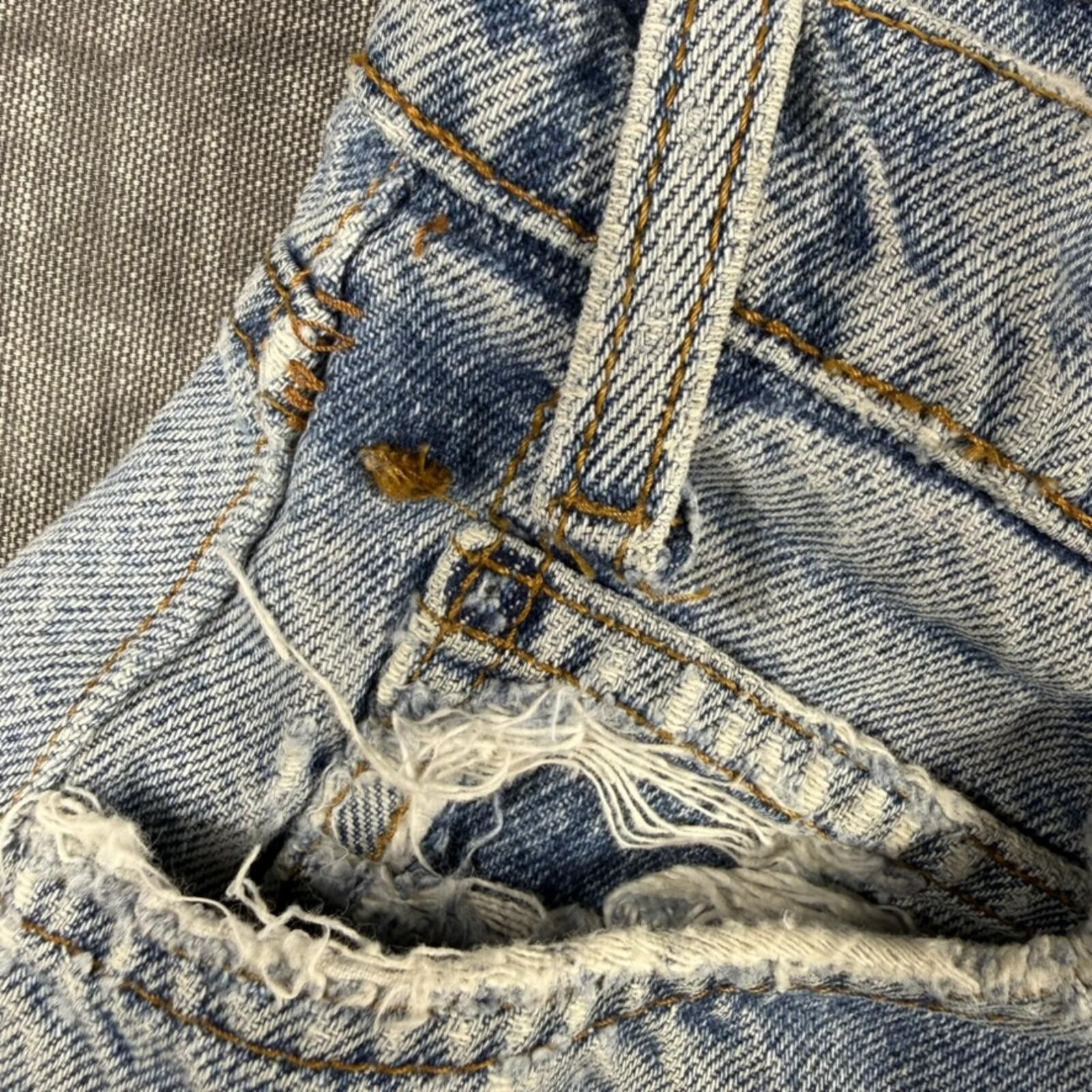 Levi's Levi's Shorts Women's S Blue Distressed Jeans Size 28" / US 6 / IT 42 - 3 Thumbnail