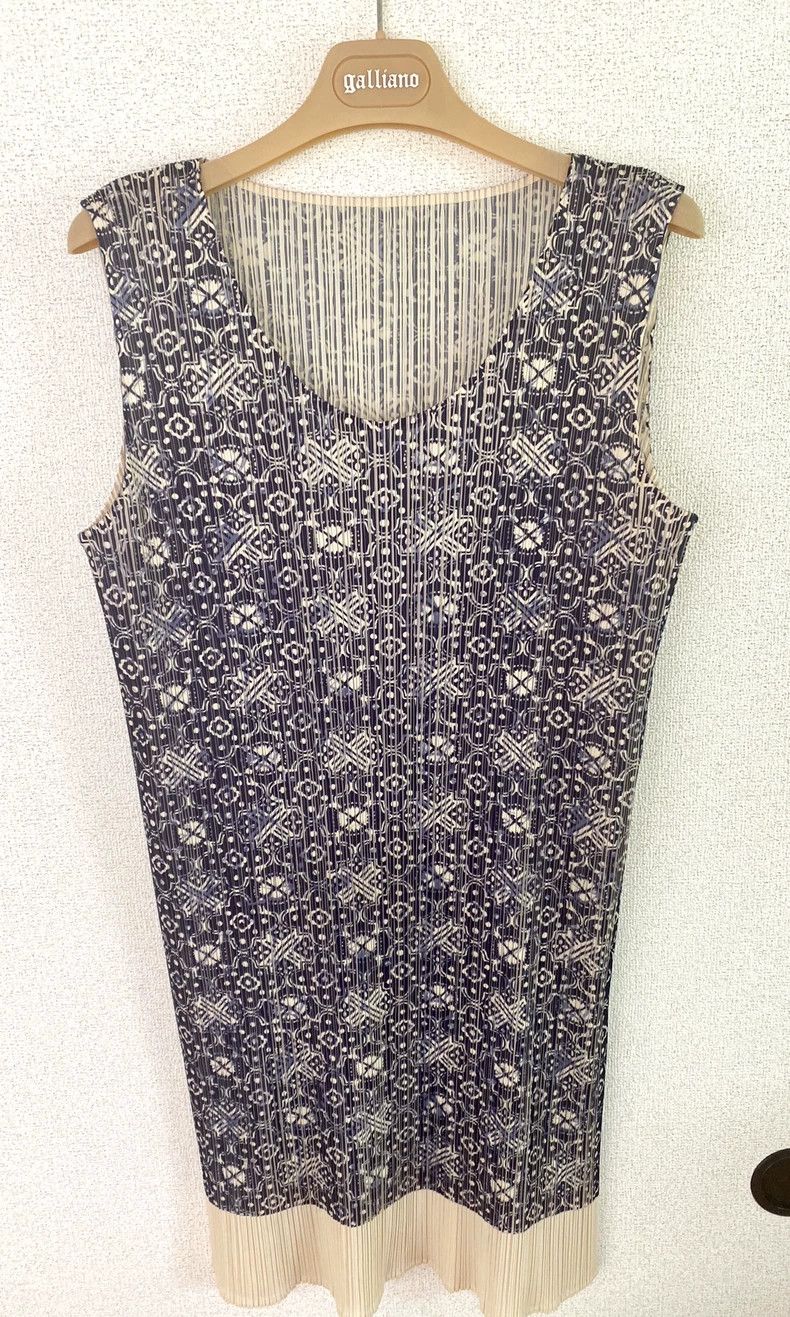 Issey Miyake Issey Miyake size:4 Pleated porcelain pattern dress Size M / US 6-8 / IT 42-44 - 1 Thumbnail