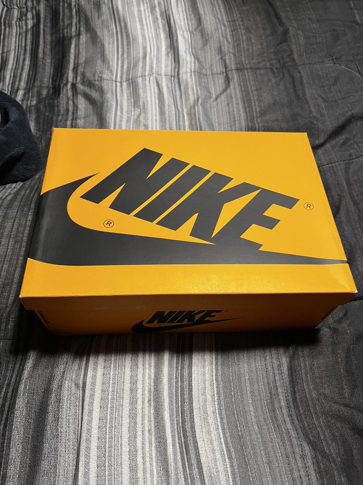 Jordan Brand Air jordan 1 retro Size US 9.5 / EU 42-43 - 5 Thumbnail
