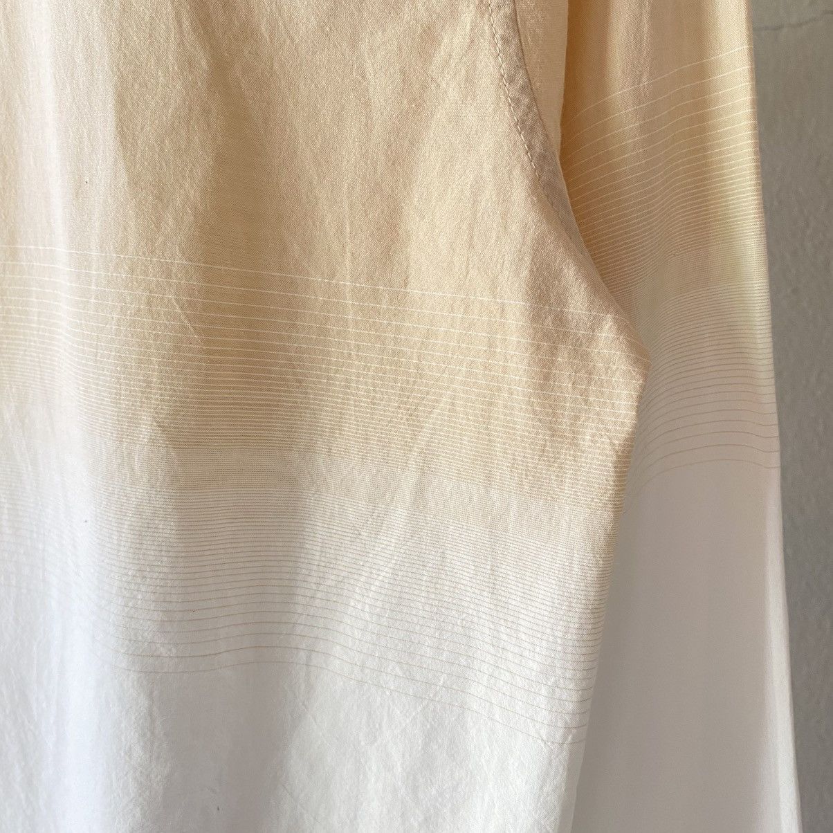 Issey Miyake ISSEY MIYAKE Beige to White Ombre Shirt Size XS / US 0-2 / IT 36-38 - 8 Thumbnail