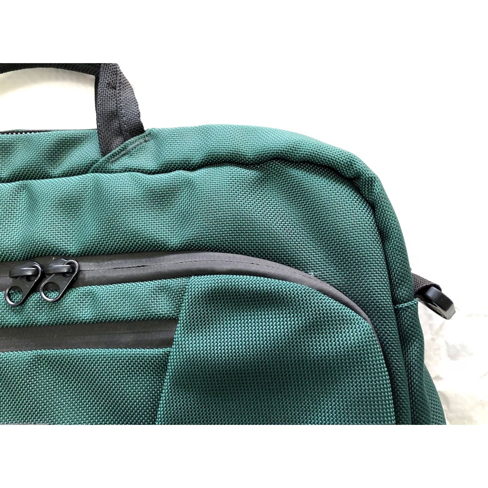 Vintage TOM BIHN Green Laptop Messenger Briefcase Bag Computer Case - Used Once Size ONE SIZE - 5 Thumbnail