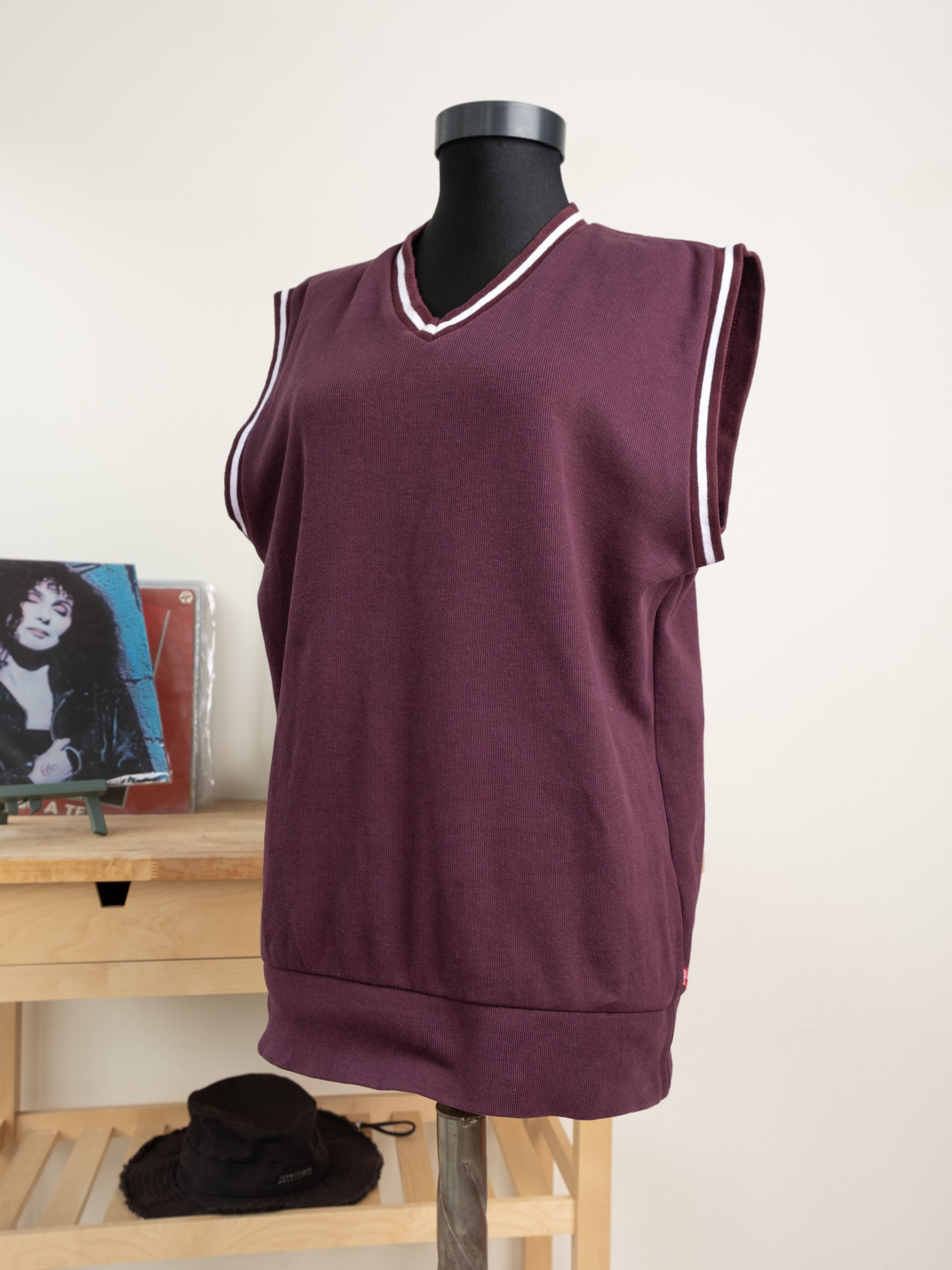 Levi's Burgundy Levi’s Vest Size US M / EU 48-50 / 2 - 1 Thumbnail