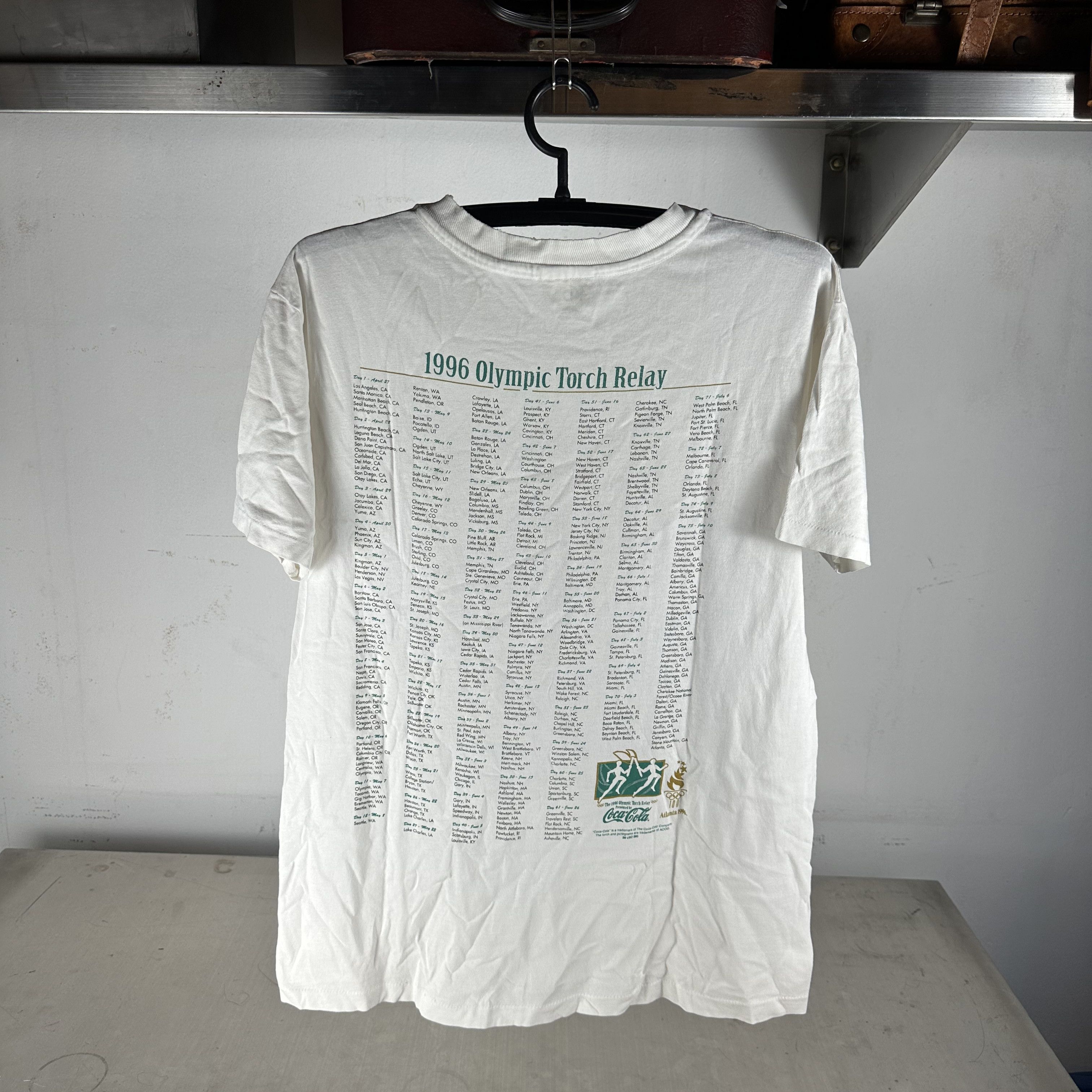 Vintage 1996 Atlanta Olympic Torch Relay Artwork Graphic T-Shirt Size US M / EU 48-50 / 2 - 3 Thumbnail