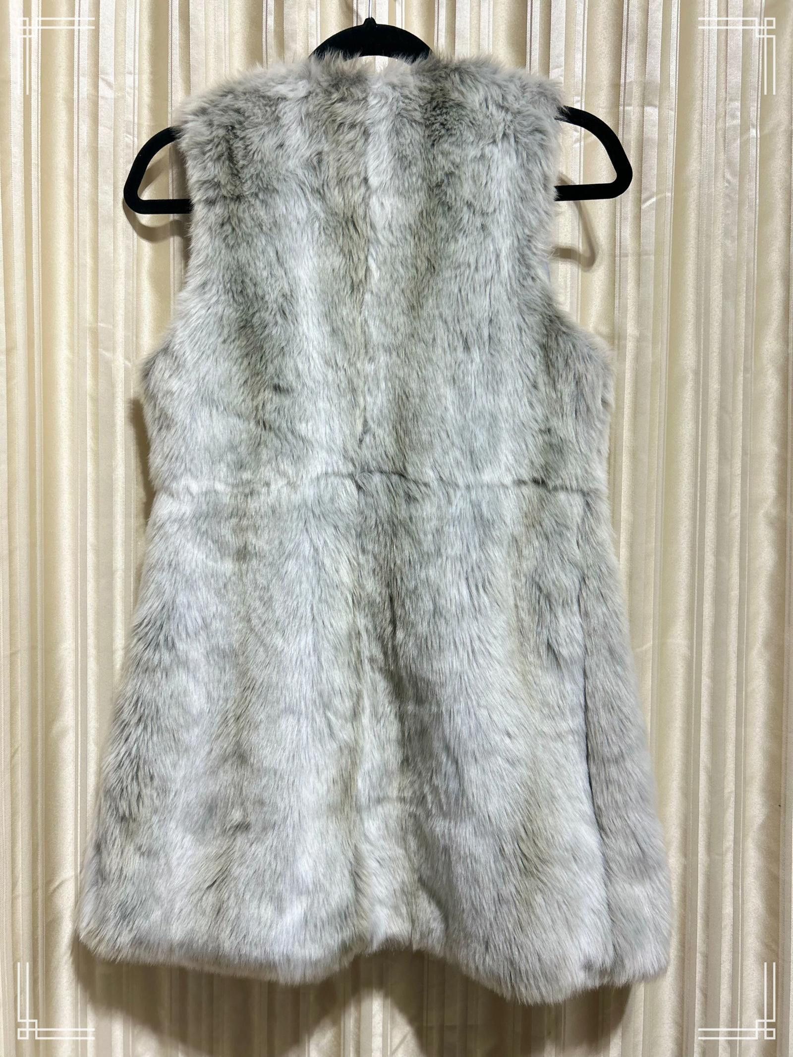 Designer New York & Company Faux Fur Vest - Gray, Size XS Size XS / US 0-2 / IT 36-38 - 7 Thumbnail