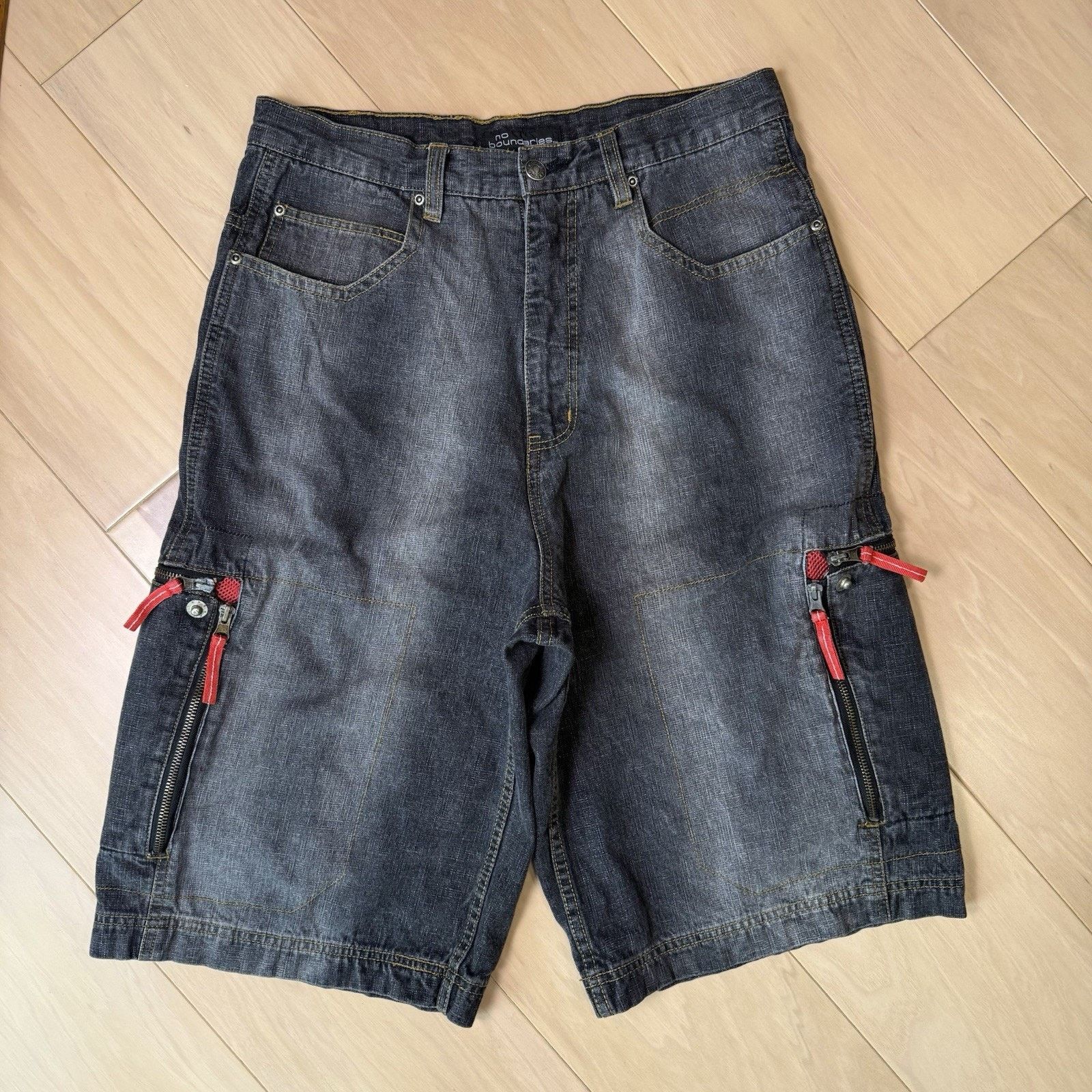 Other Vintage No Boundaries Shorts 31 Black Y2K Baggy Cargo Denim Size US 31 - 2 Thumbnail