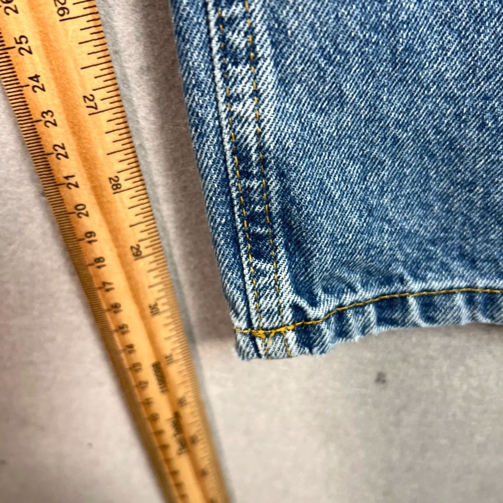 Bdg VINTAGE BDG Urban Outfitters Mom Jeans High-Waisted Light Wash Denim Womens Size 31 Size 24" / US 00 / IT 34 - 7 Thumbnail